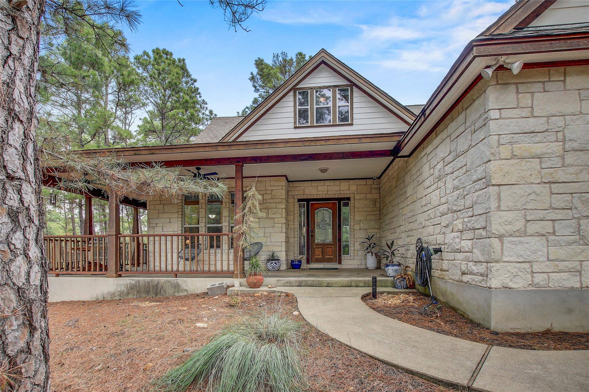 148 Kamakoa LN, Bastrop, TX 78602