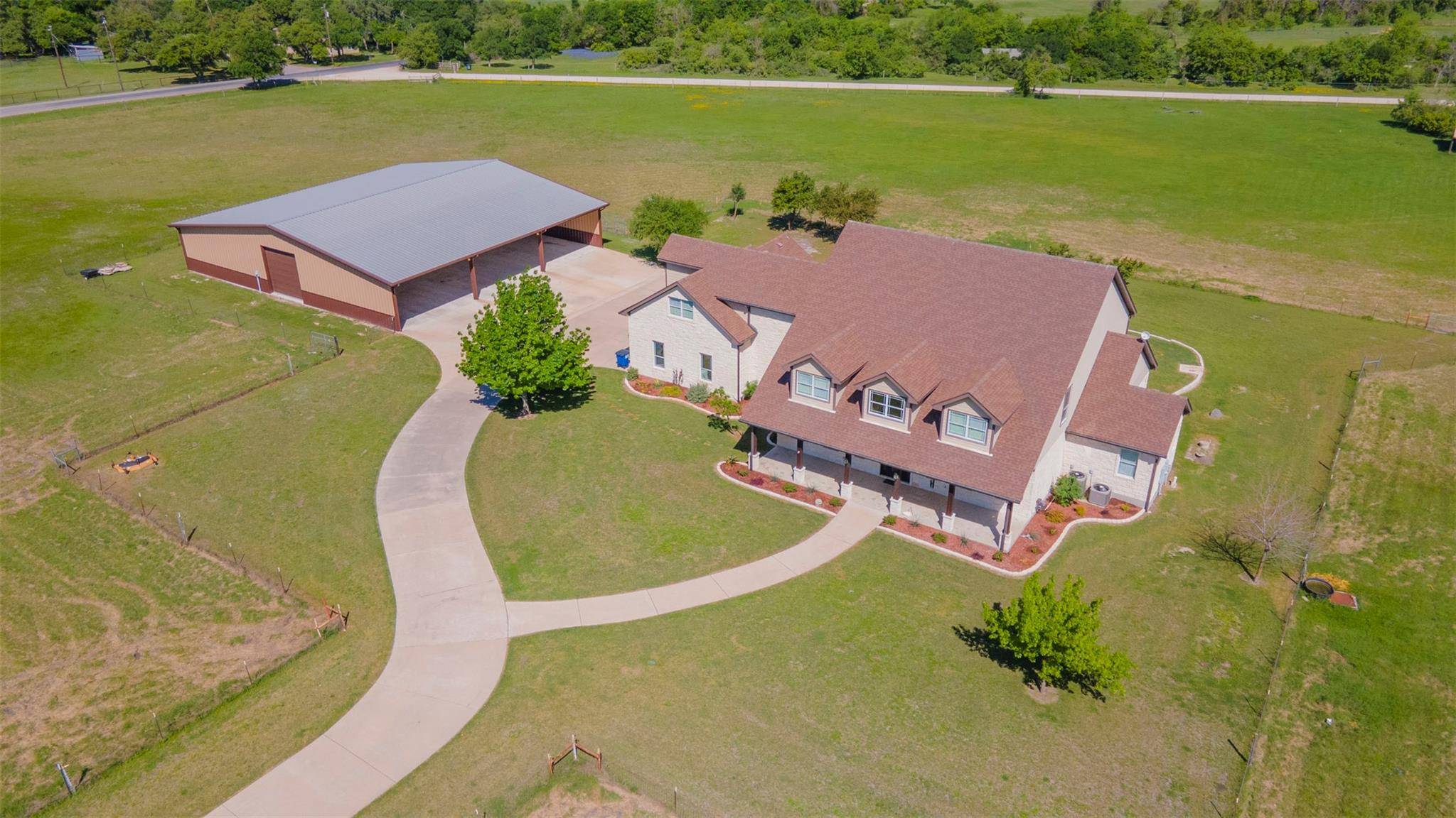 115 County Road 131, Hutto, TX 78634