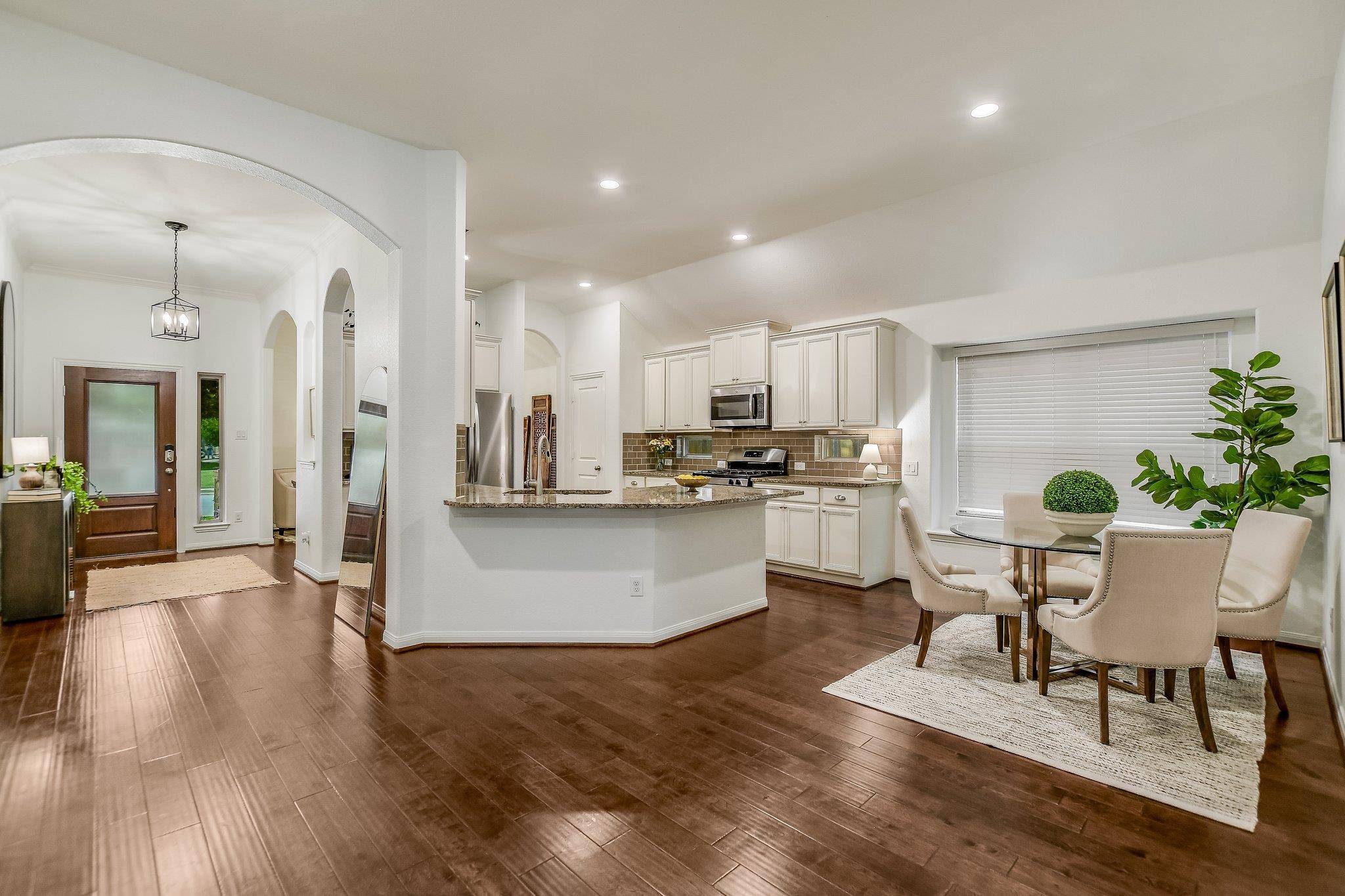 4063 Flowstone LN, Round Rock, TX 78681