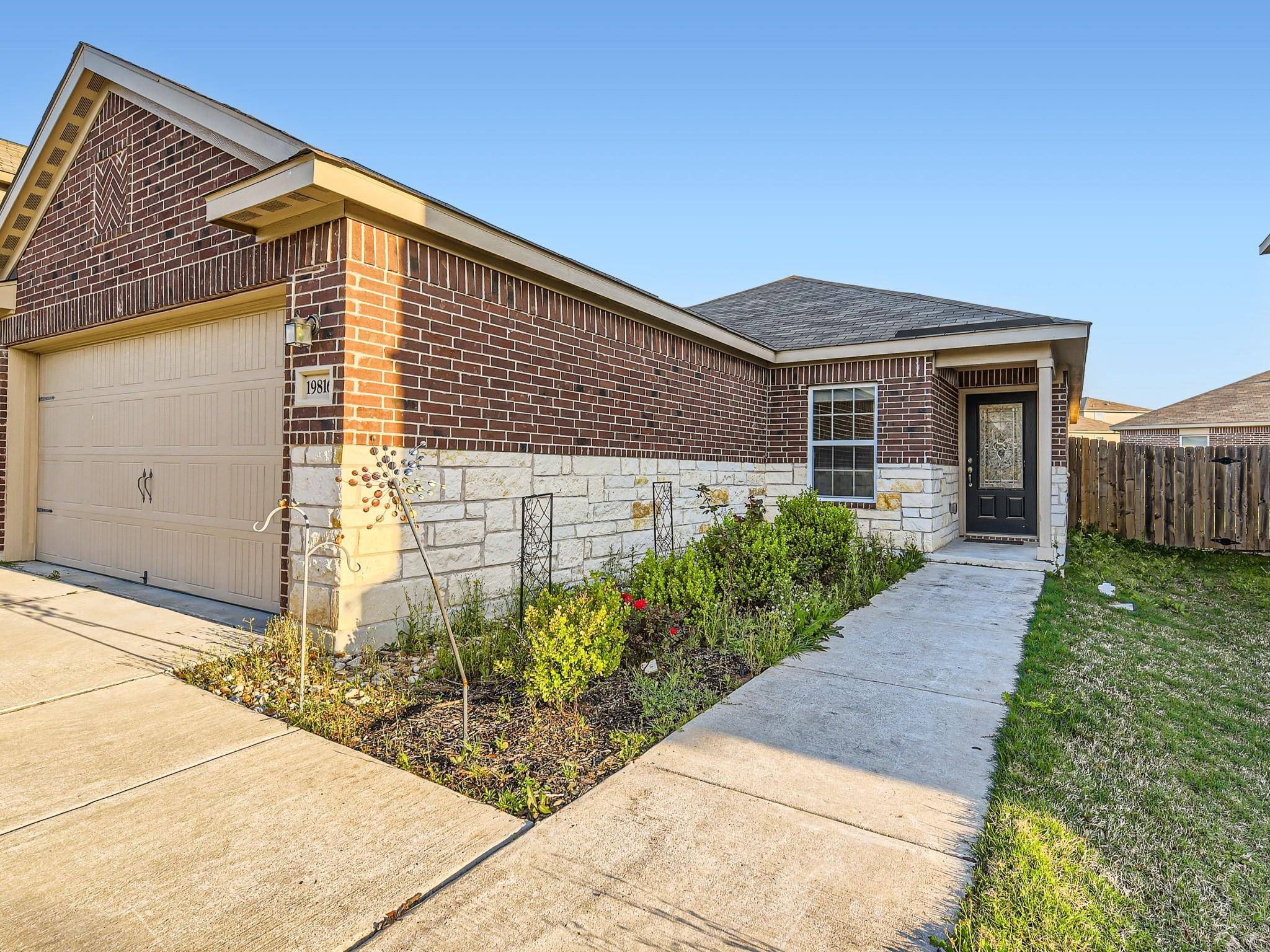 19816 Grover Cleveland WAY, Manor, TX 78653