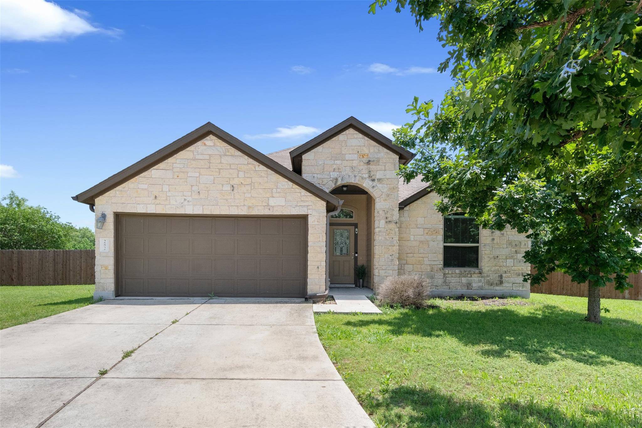 282 Pebble Creek LN, Buda, TX 78610