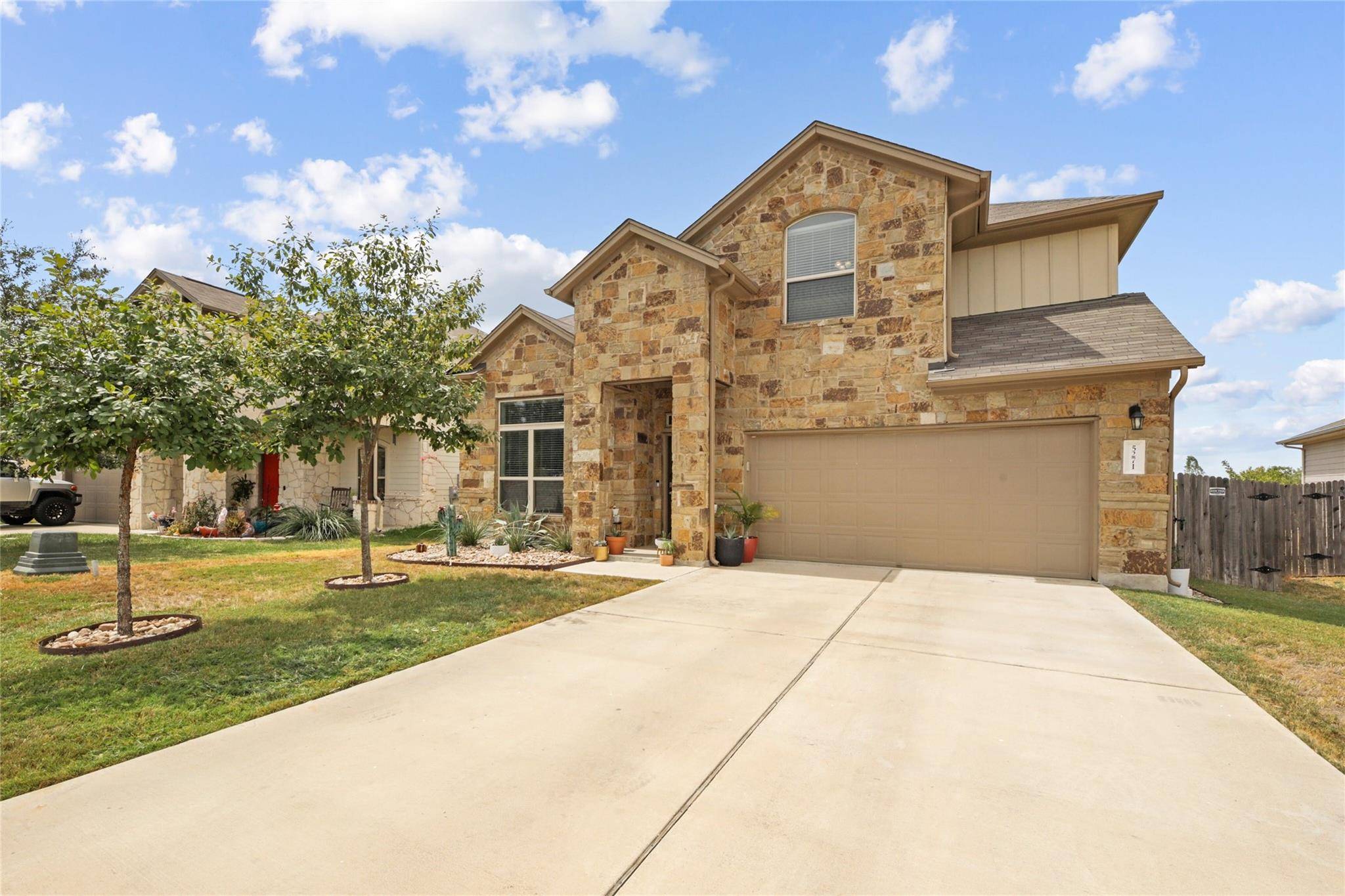 5271 Marsh LN, Buda, TX 78610