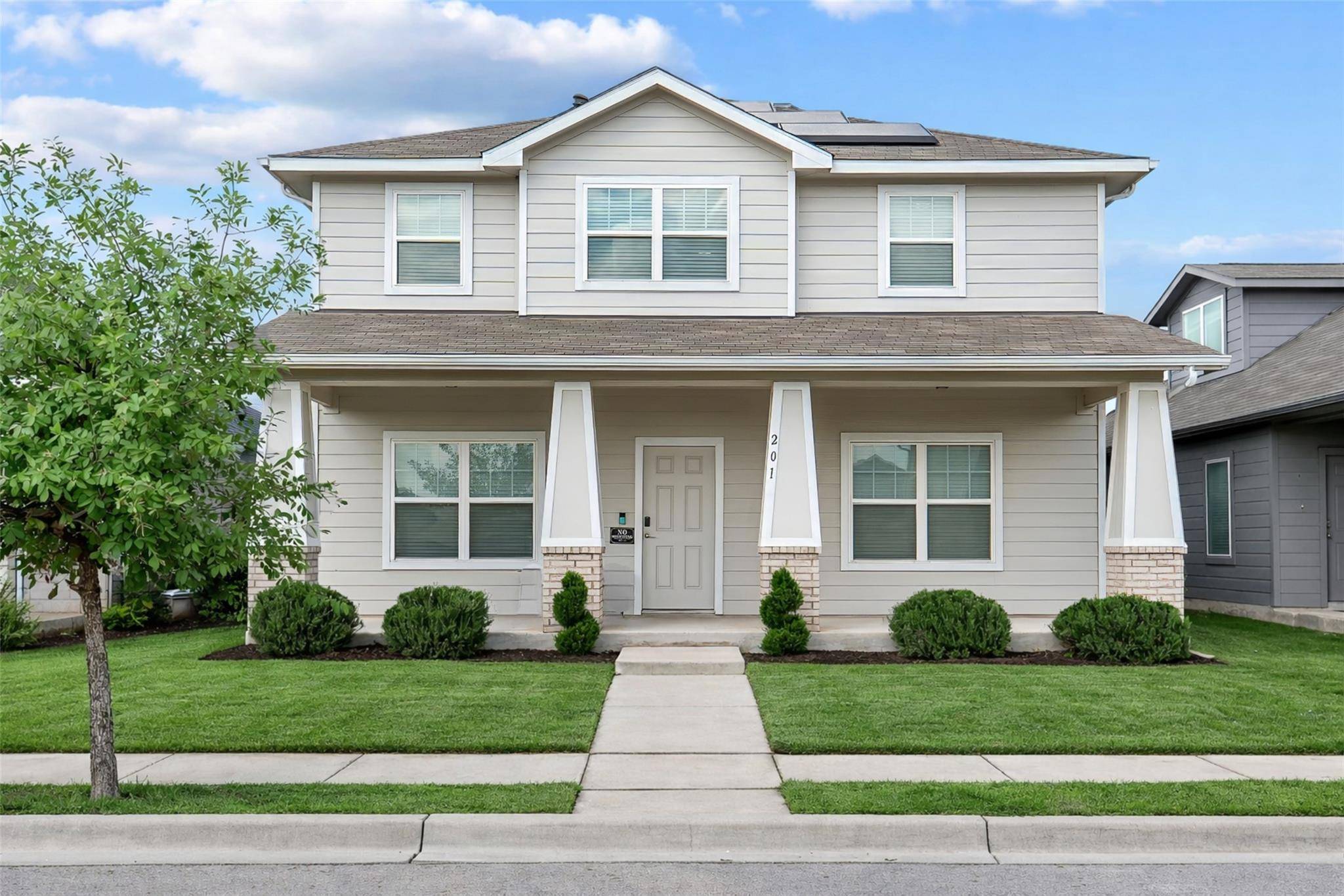 201 Eagle Lake DR, Hutto, TX 78634