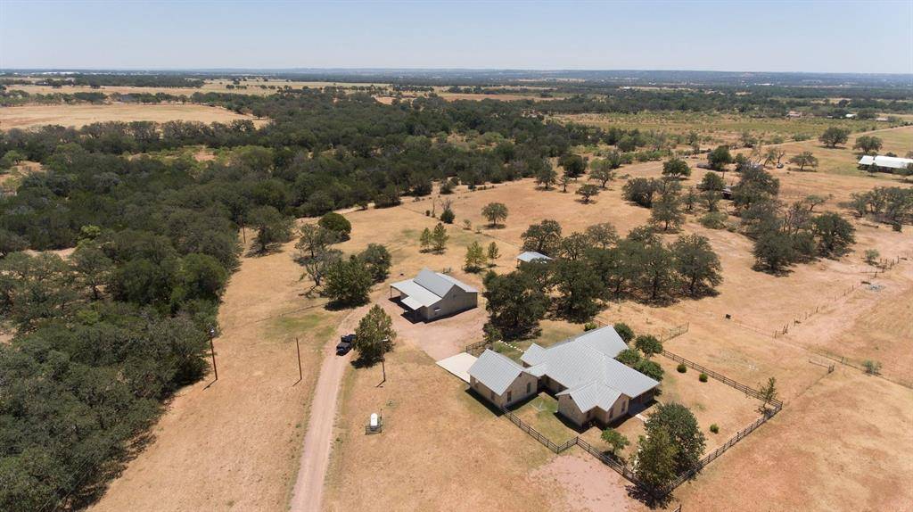 570 Cowboy TRL, Fredericksburg, TX 78624