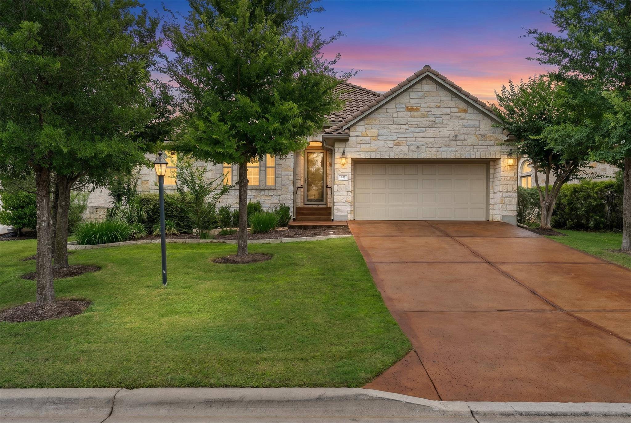 201 Antigua WAY, Lakeway, TX 78738