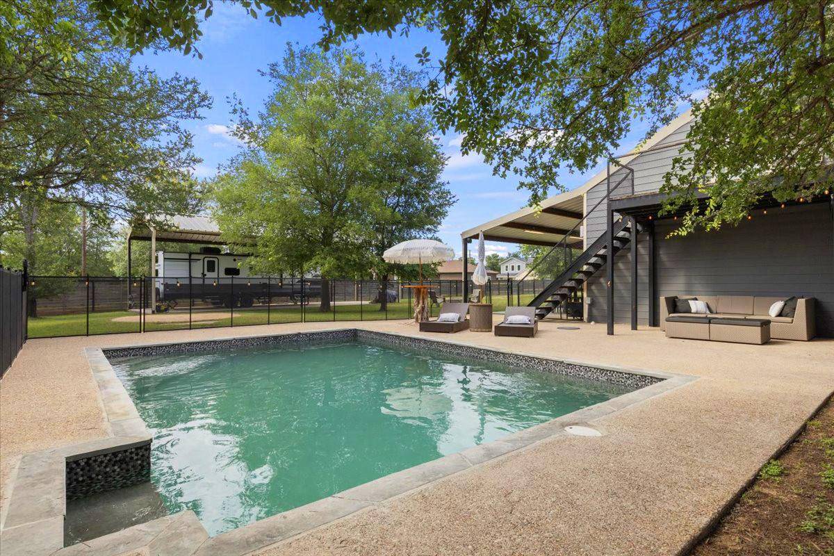 152 Keawakapu DR, Bastrop, TX 78602
