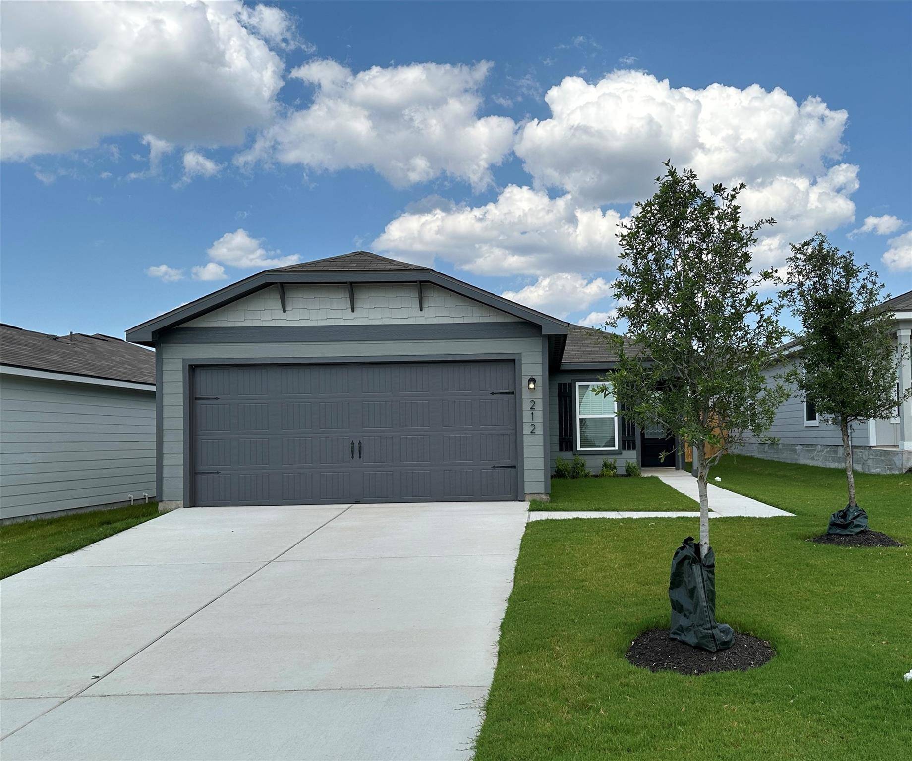 212 Morrison DR, Jarrell, TX 76537