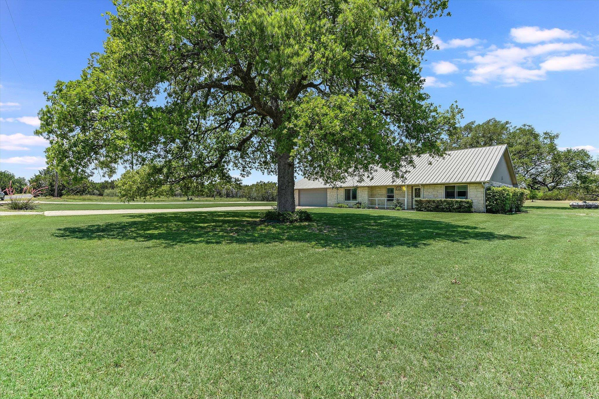 401 Westfall TRL, Liberty Hill, TX 78642