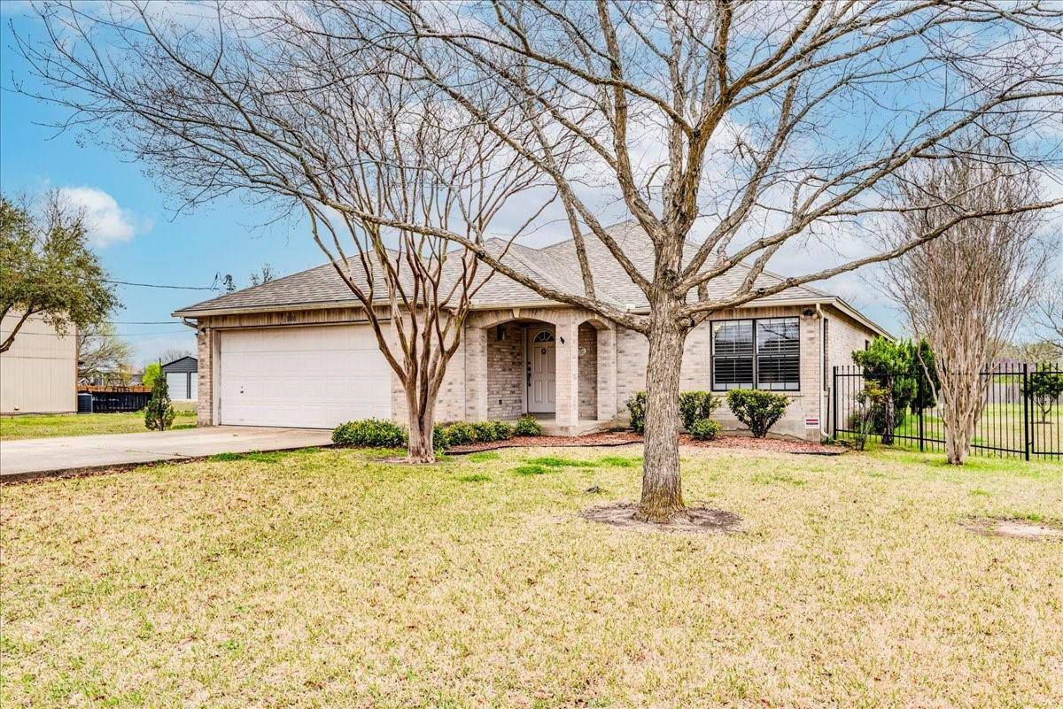 1000 Ridgemont LN, Kyle, TX 78640