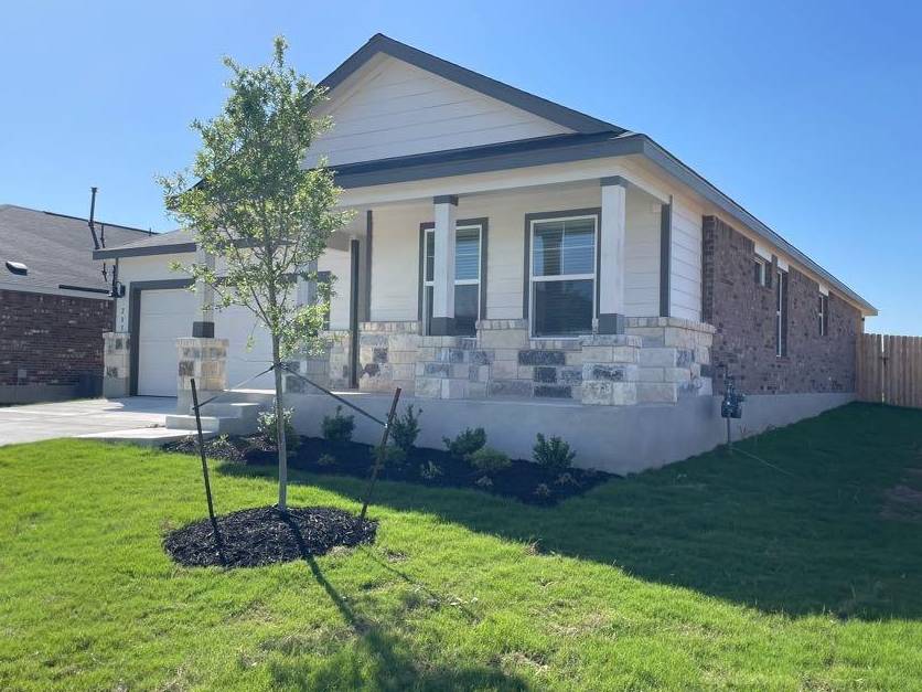 285 Magalia LN, Kyle, TX 78640