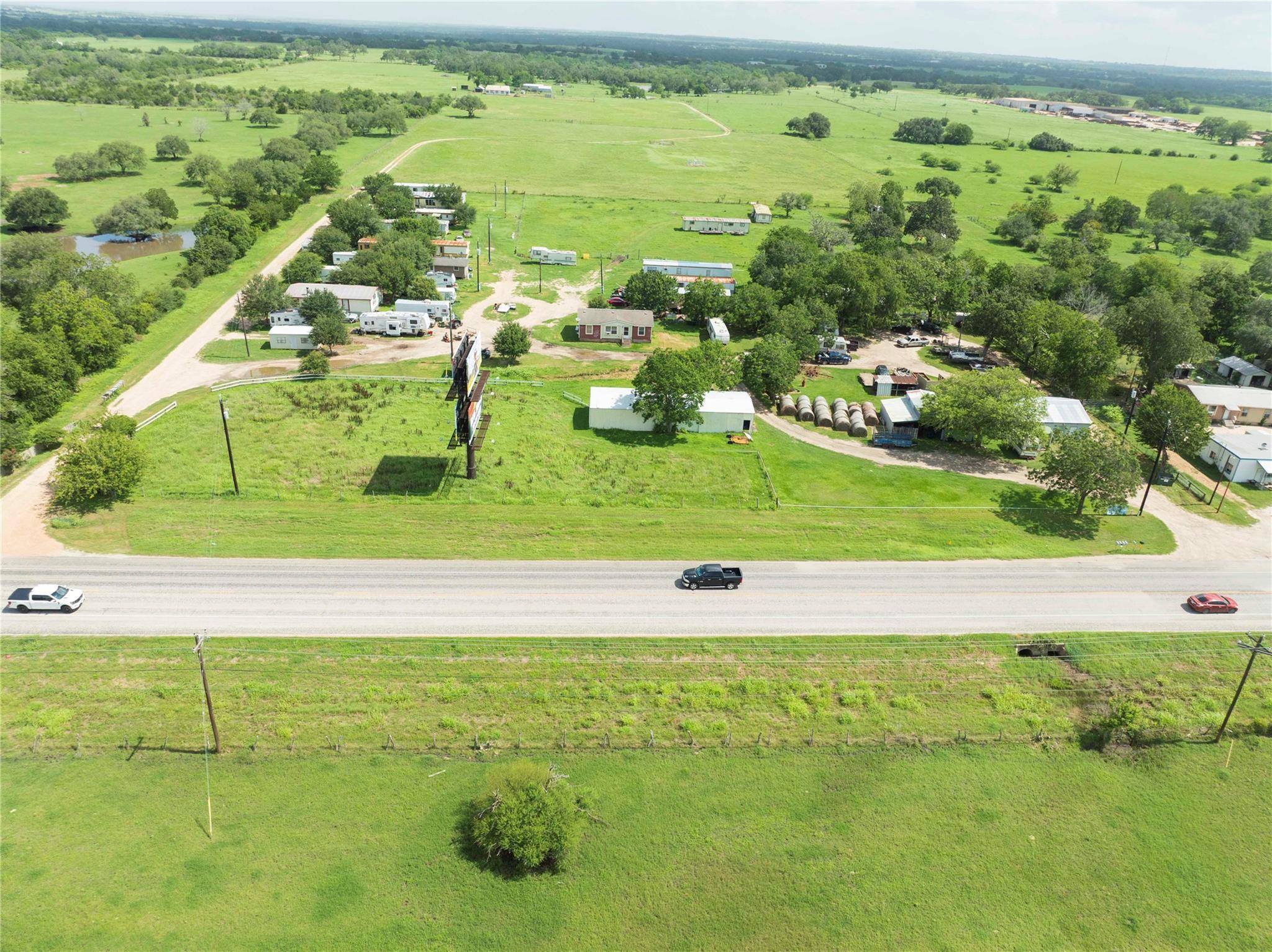 34 Private Road 1190, Hallettsville, TX 77964