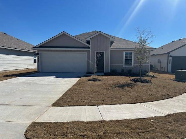 210 Perry PL, Rockdale, TX 76567