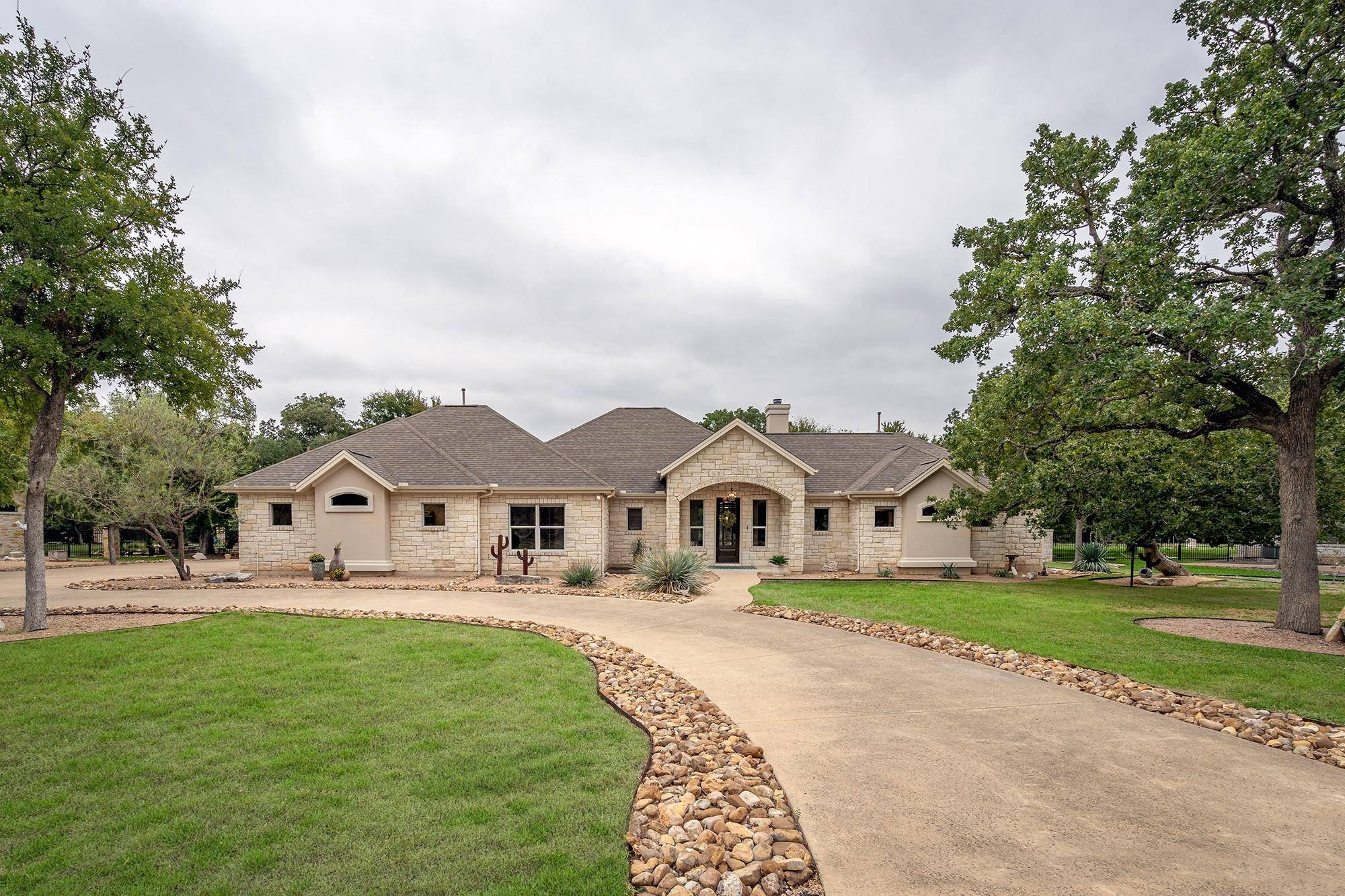 125 Silverado DR, Georgetown, TX 78633