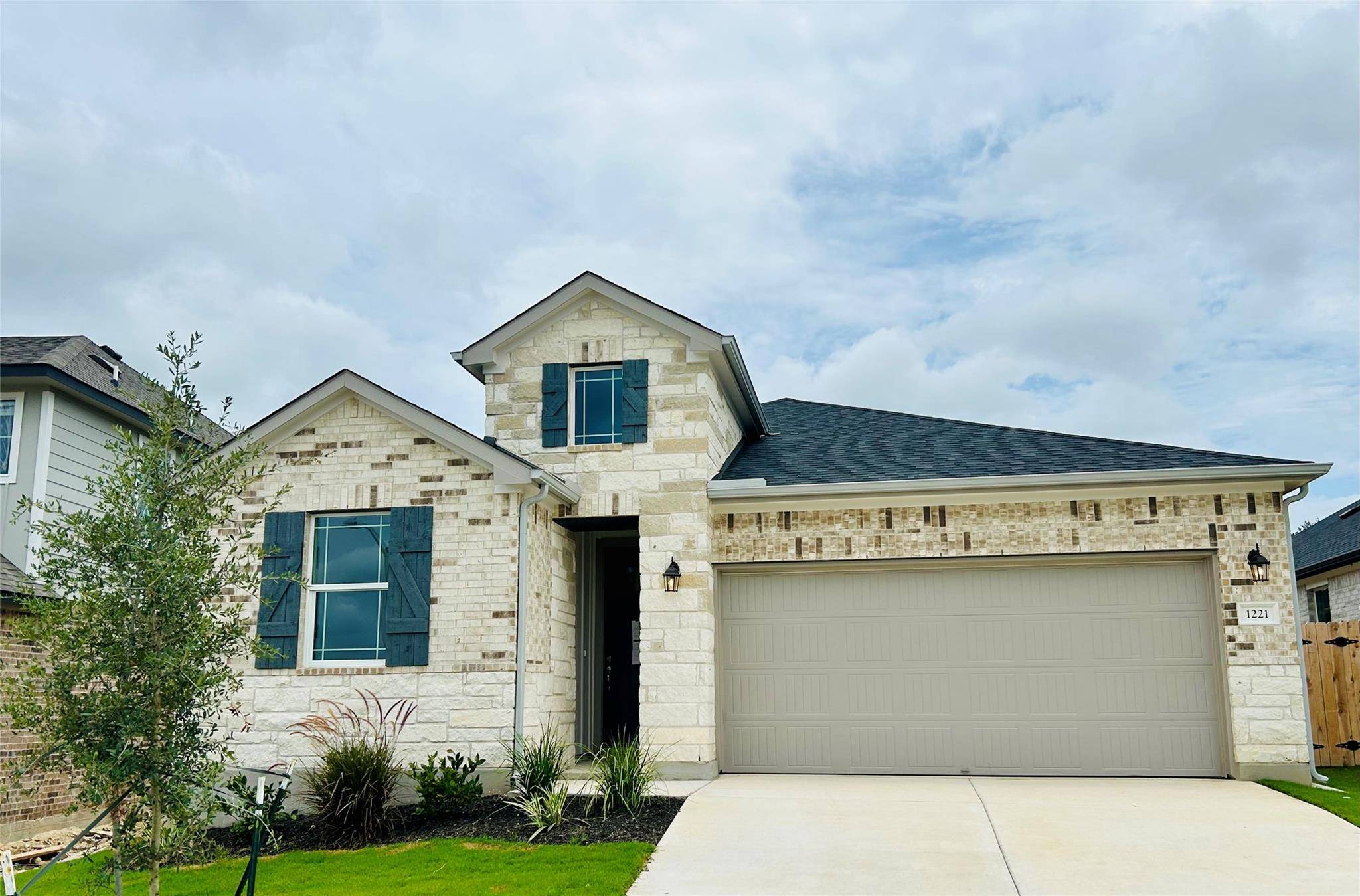 1221 Blue Oak BLVD, San Marcos, TX 78666