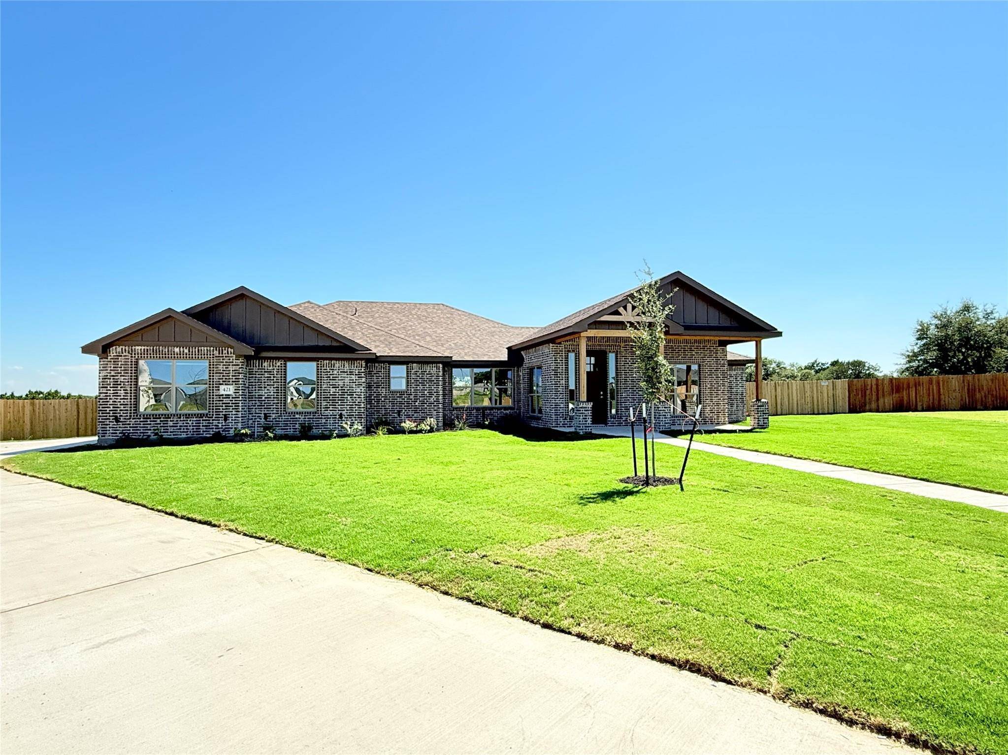 421 Ridge Crest DR, Copperas Cove, TX 76522