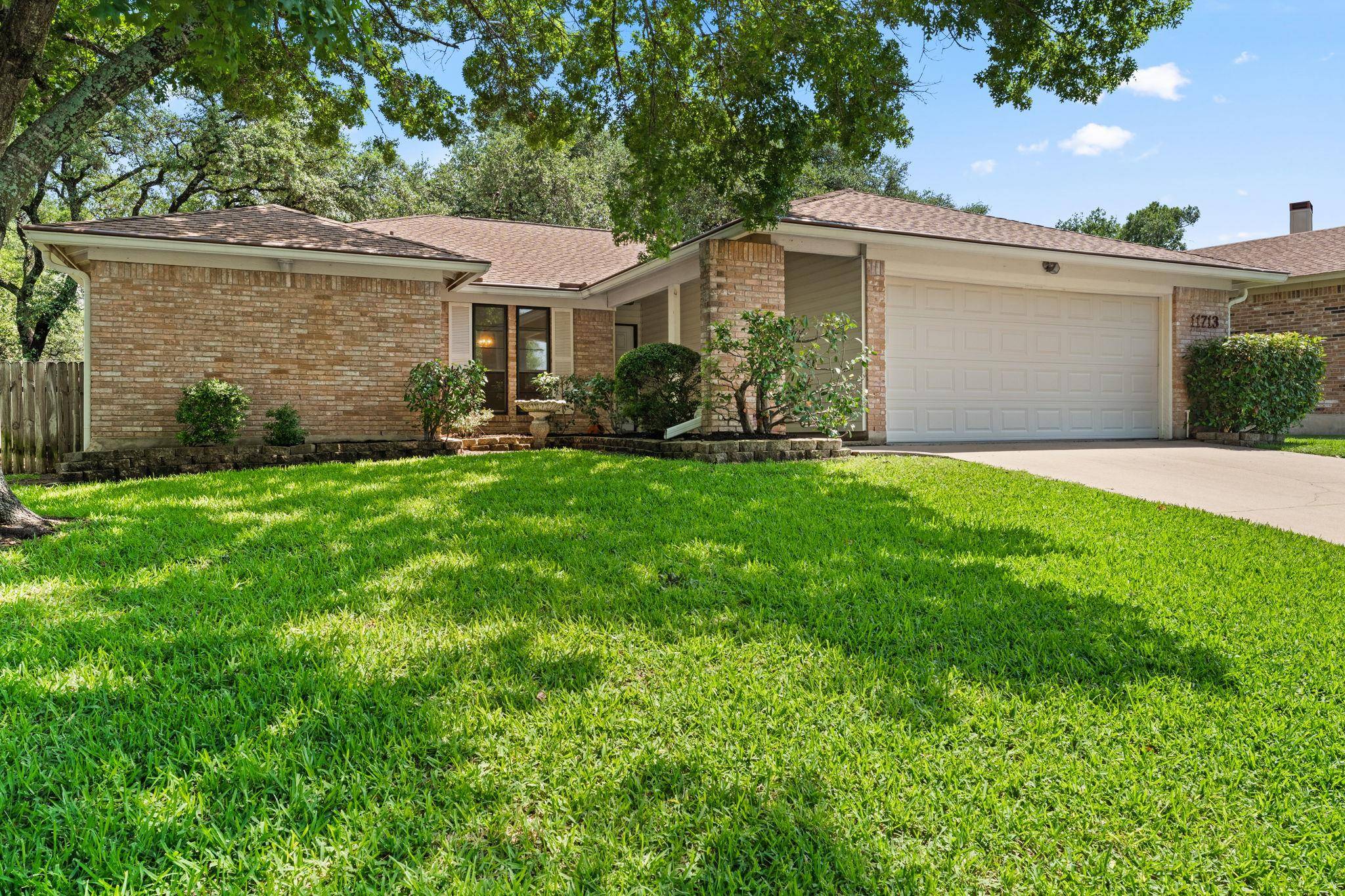 11713 Knollpark DR, Austin, TX 78758