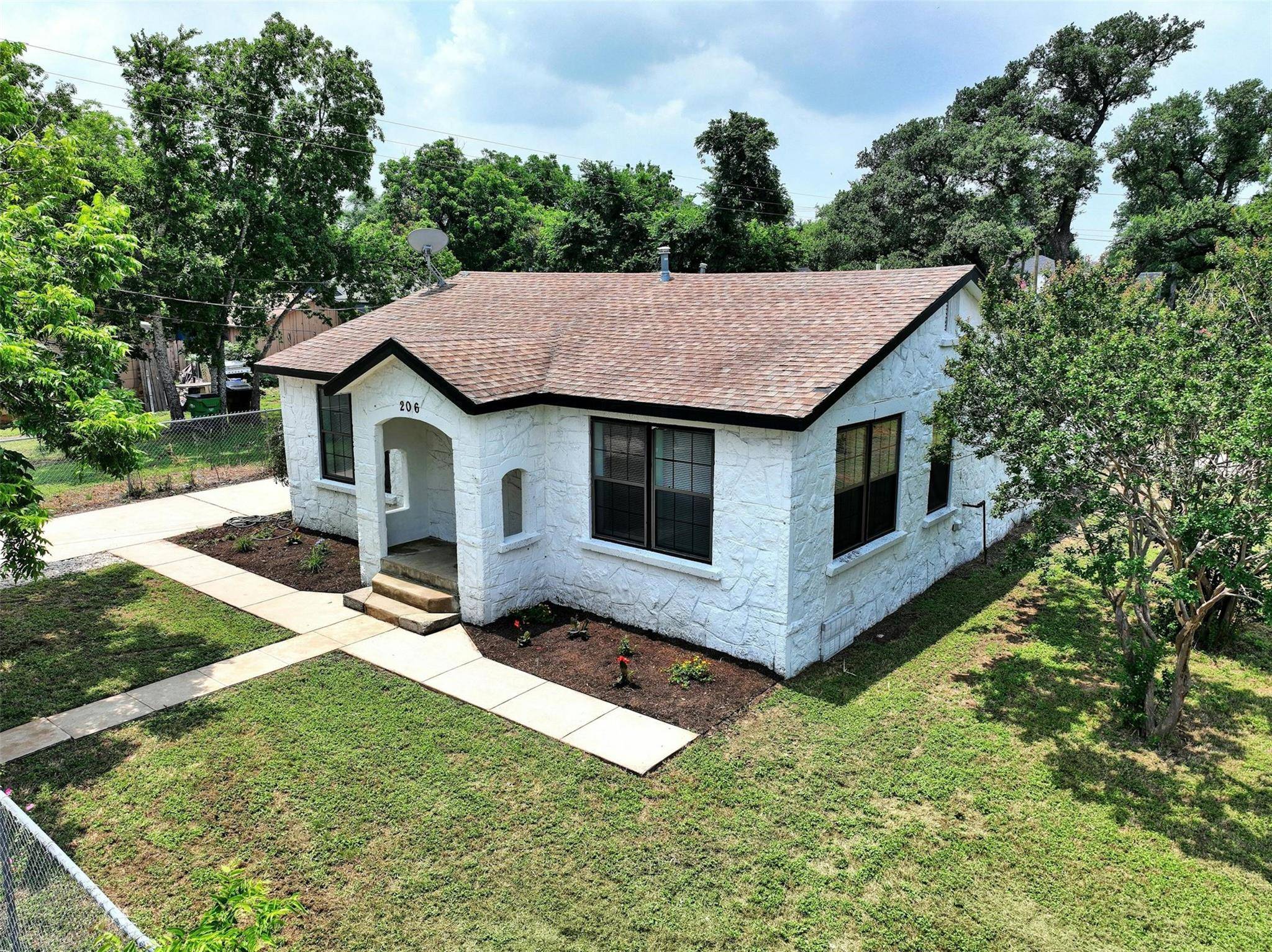 206 Nelson ST, Round Rock, TX 78664