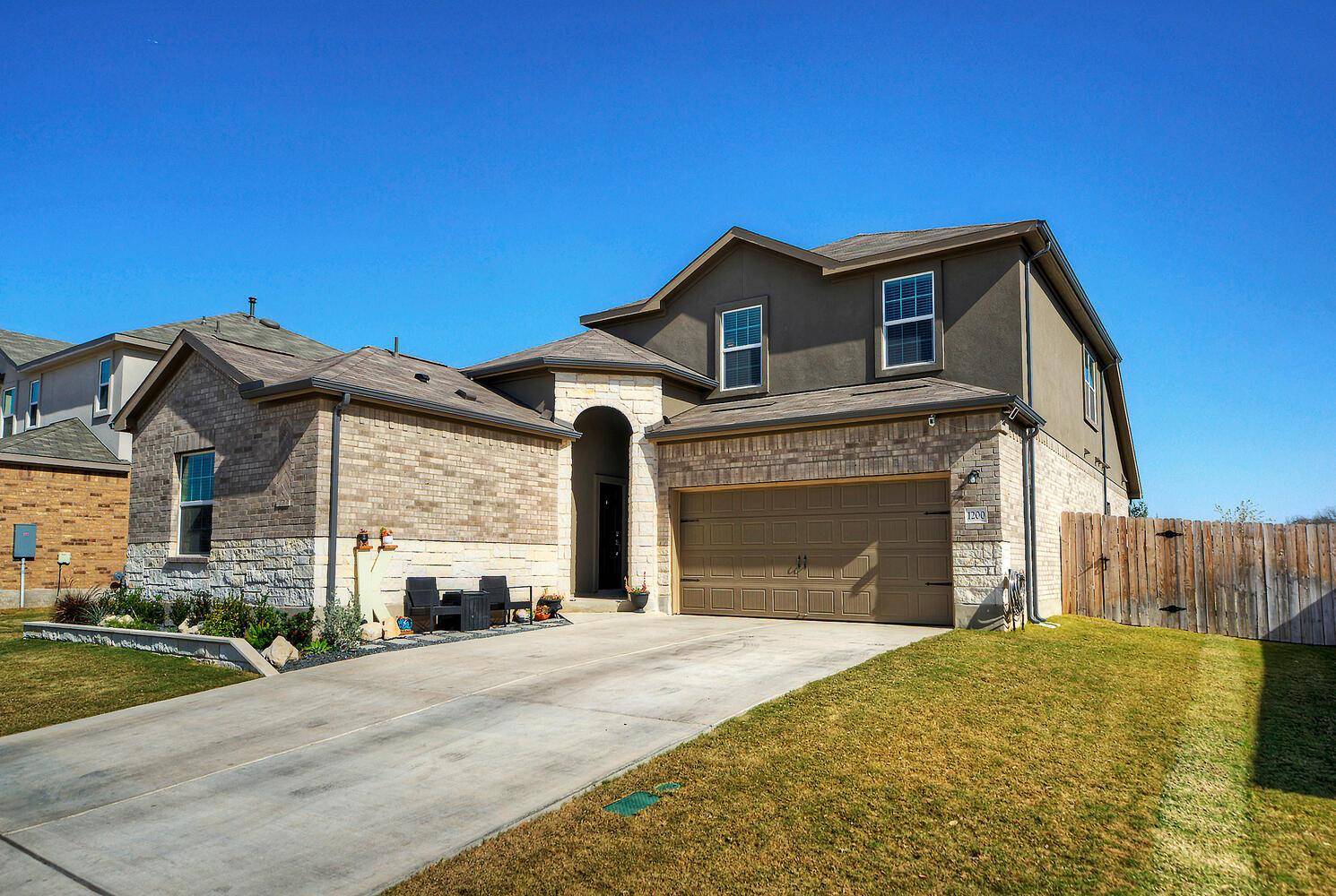 1200 Acorn Oak DR, Georgetown, TX 78628