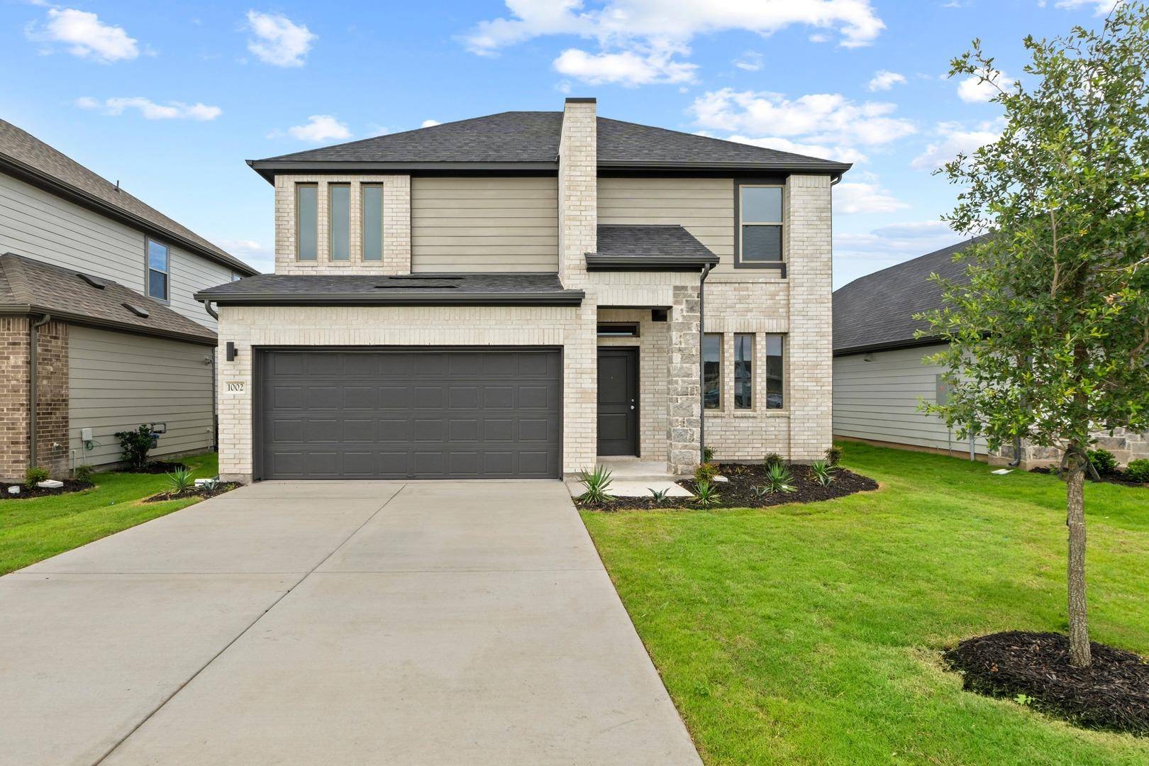 1002 Universal DR, Hutto, TX 78634