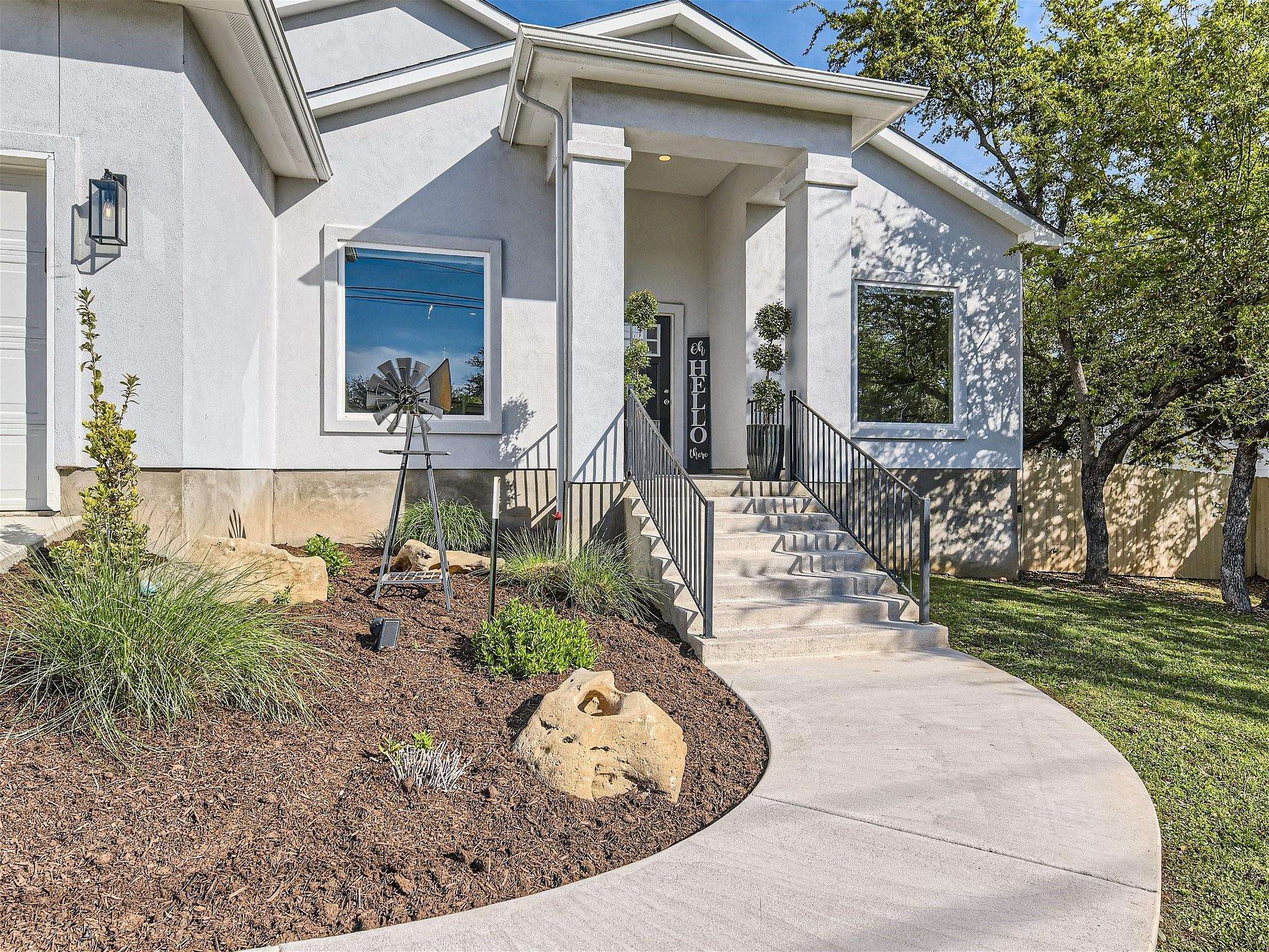 610 Galston DR, Spicewood, TX 78669