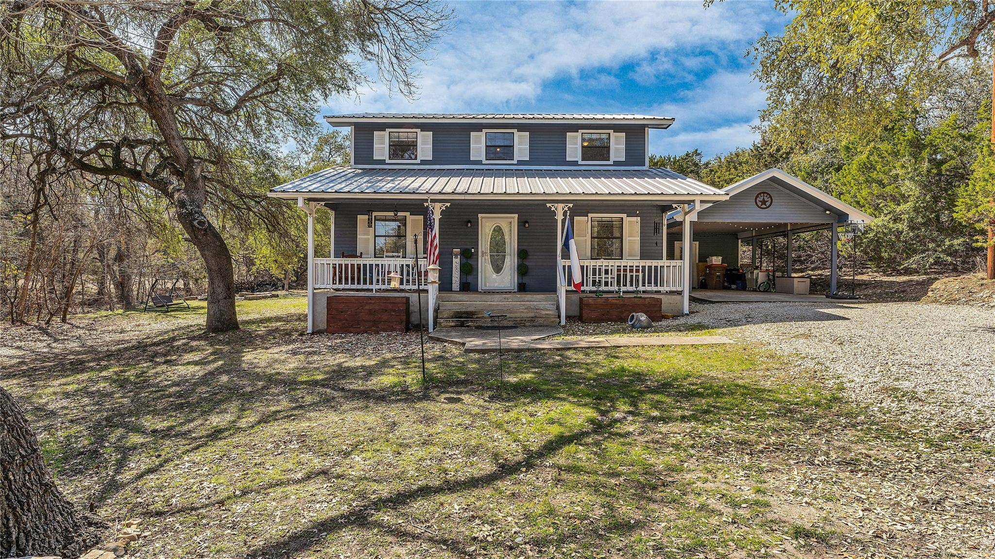 554 Appaloosa DR, Fischer, TX 78623