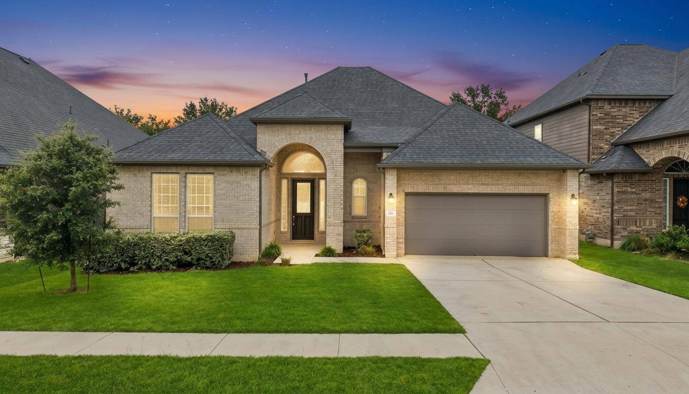 298 Wild Pecan LOOP, Buda, TX 78610