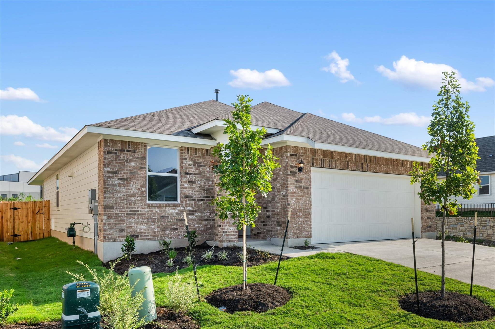 917 Palo Brea LOOP, Hutto, TX 78634