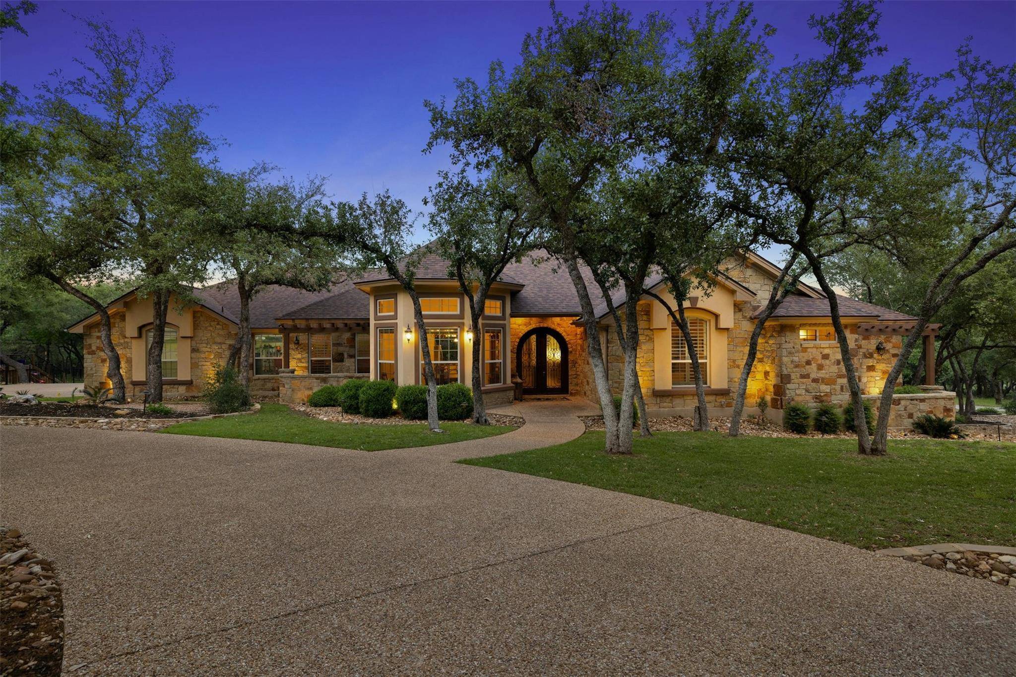 301 Marquesa TRL, Georgetown, TX 78633