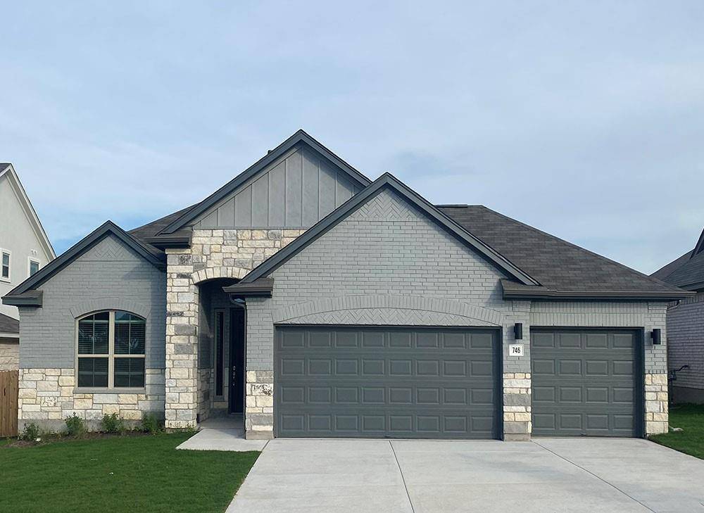 746 Treadwell LN, Kyle, TX 78640
