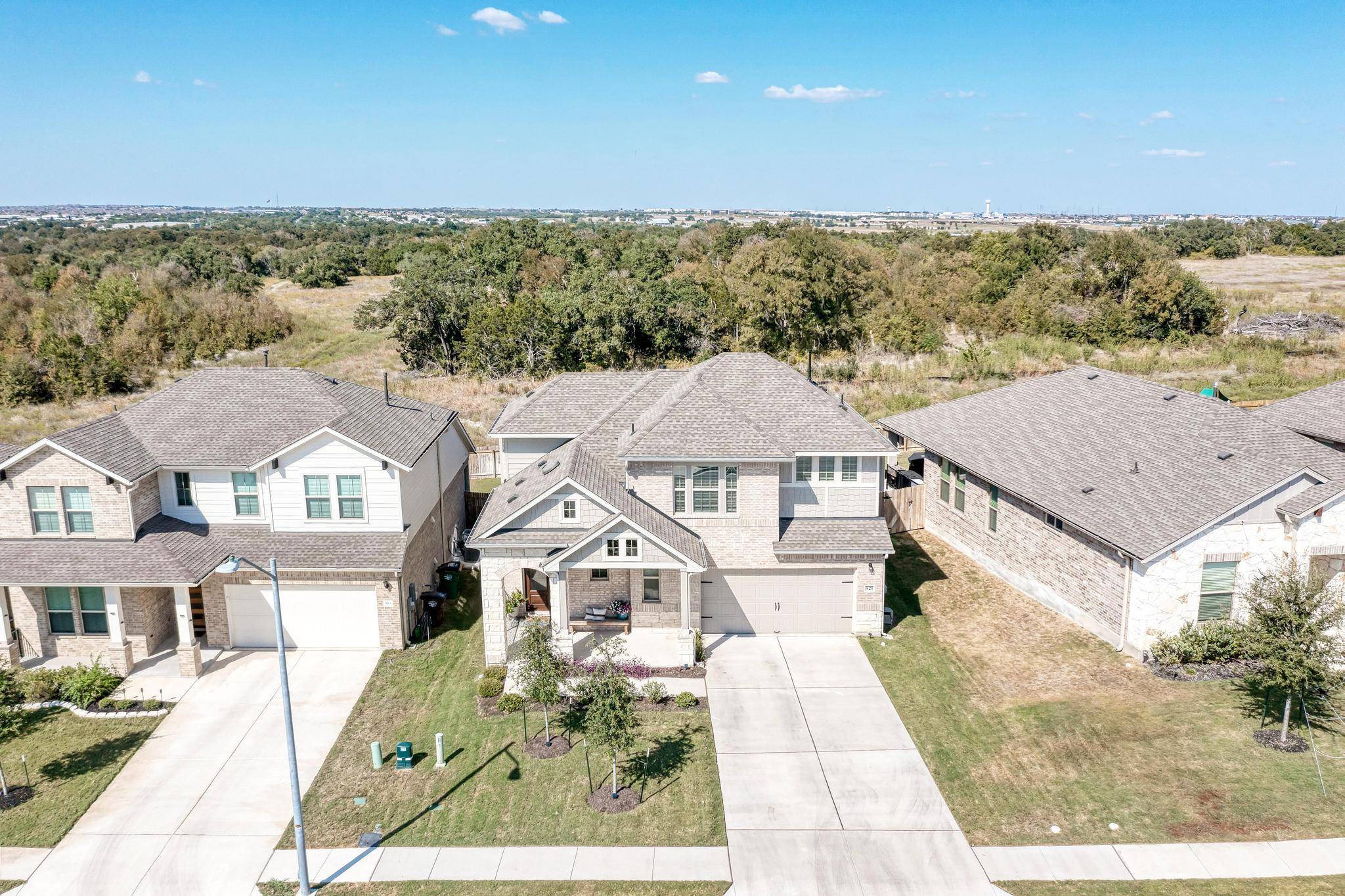 521 Elm Green ST, Hutto, TX 78634