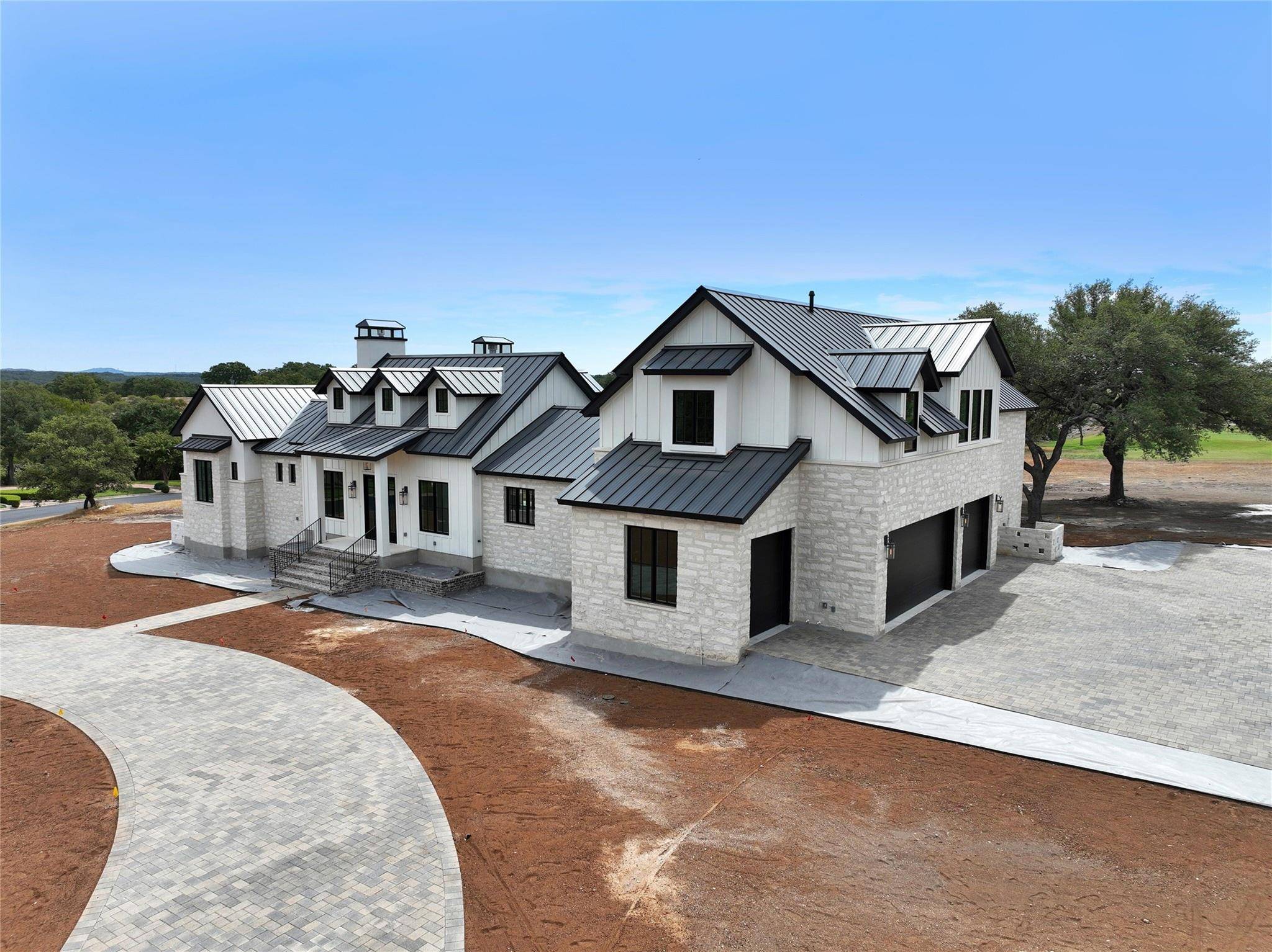 2801 Cliff PT, Spicewood, TX 78669
