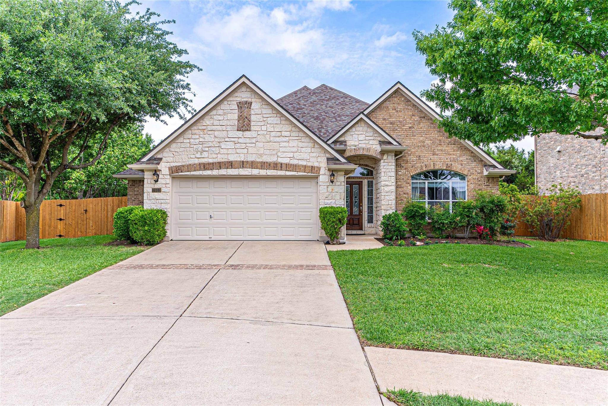 2013 Tillman DR, Cedar Park, TX 78613