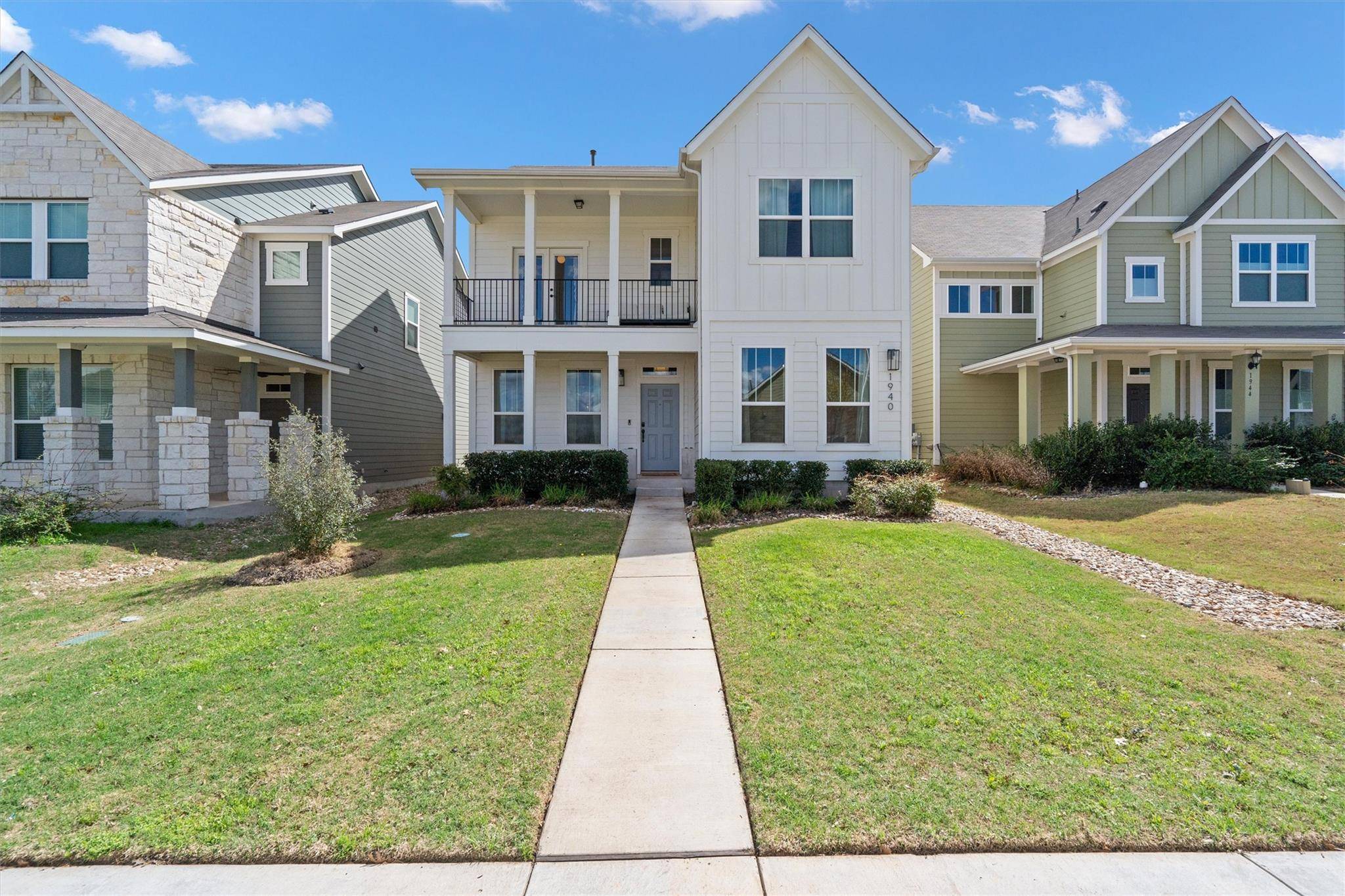 1940 Blue River DR, Leander, TX 78641