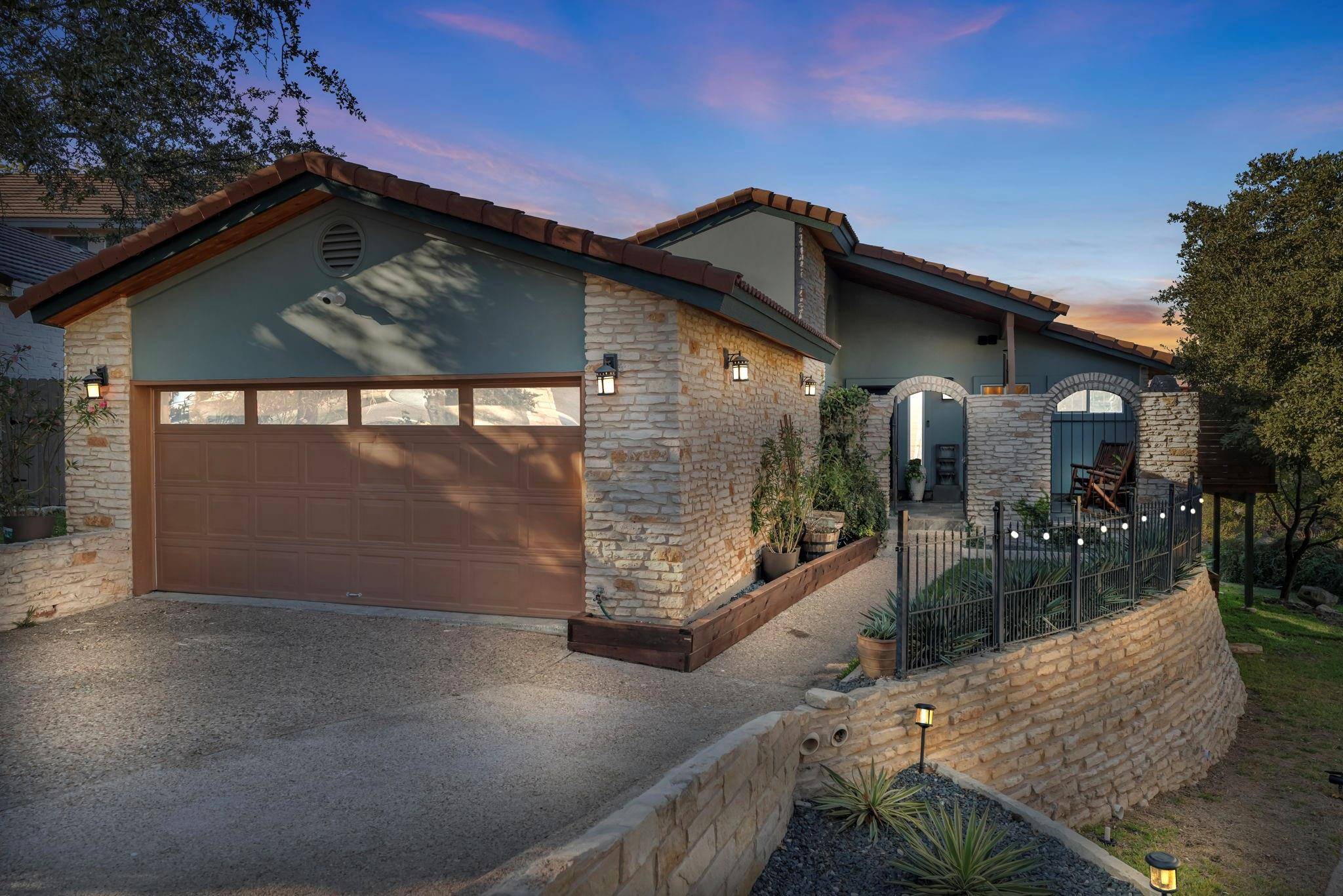 212 Crescent BLF, Lakeway, TX 78734