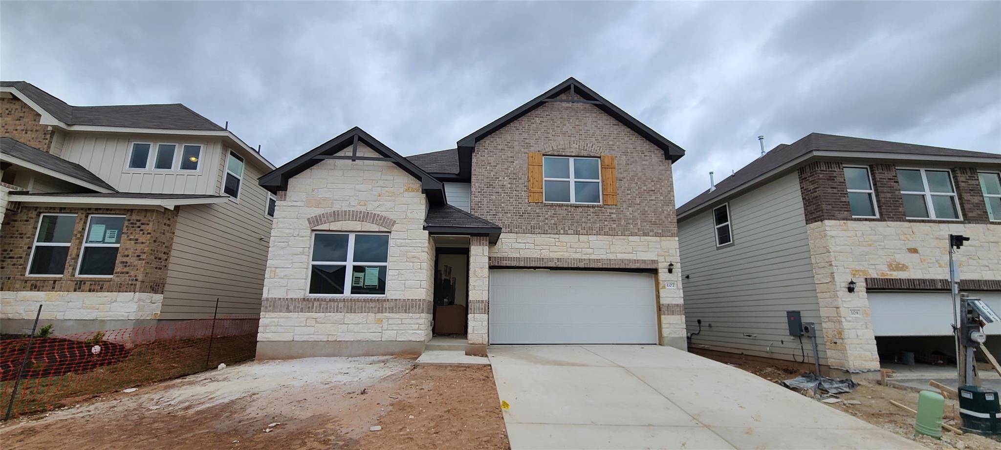 107 Pinyon Pine PASS, Hutto, TX 78634