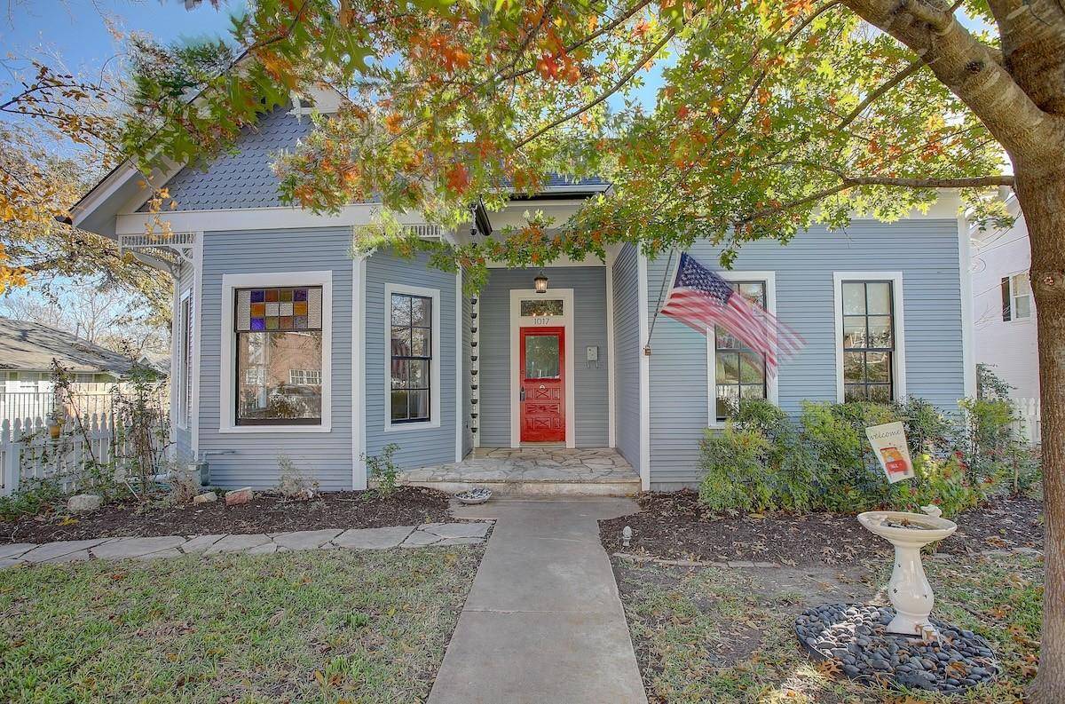 1017 S College ST, Georgetown, TX 78626