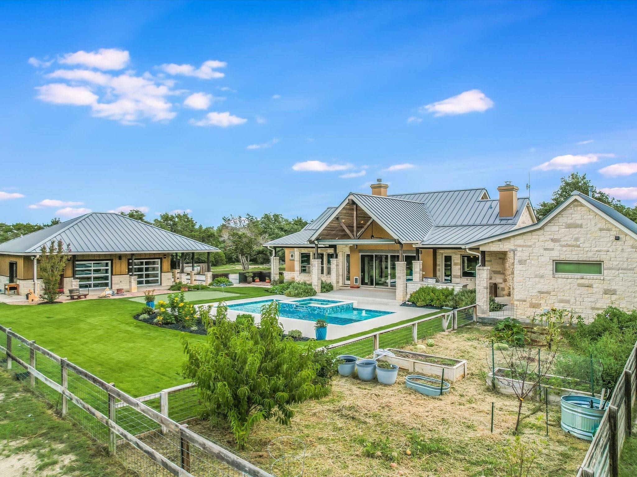 5306 MUSTANG VALLEY TRL, Wimberley, TX 78676