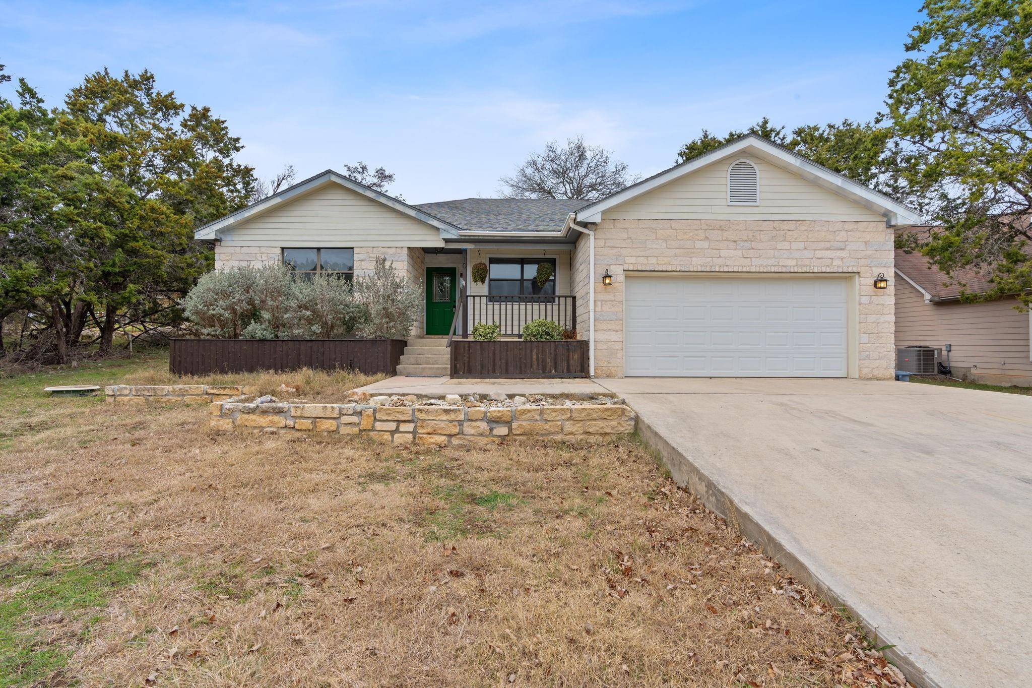10 Country Place DR, Wimberley, TX 78676