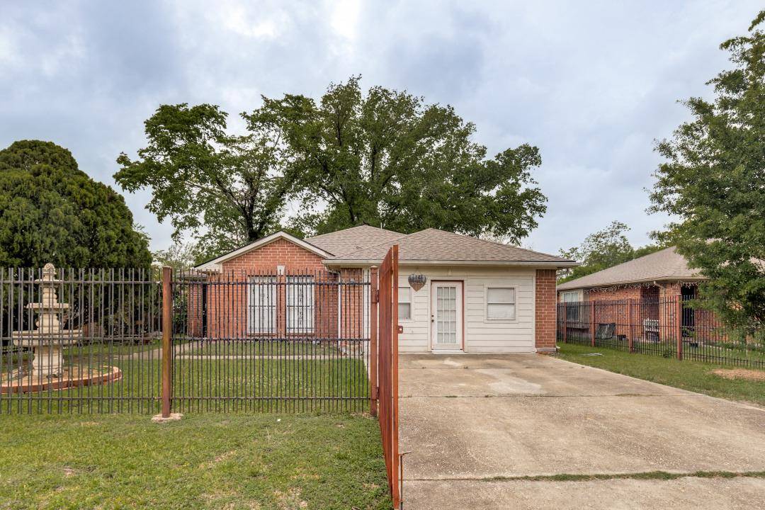10007 Raymondville RD, Houston, TX 77093