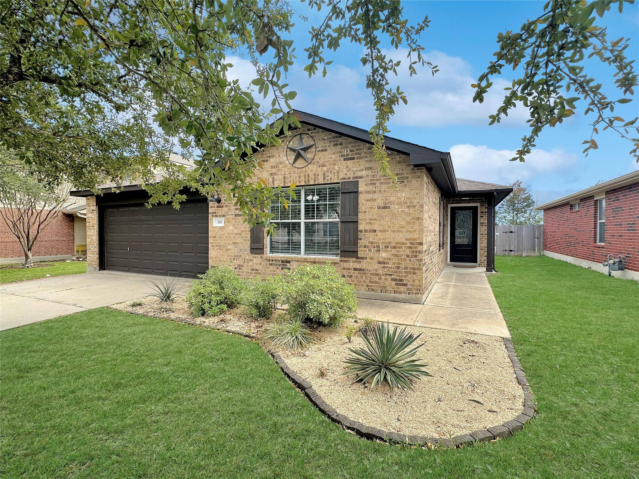 318 Outfitter DR, Bastrop, TX 78602