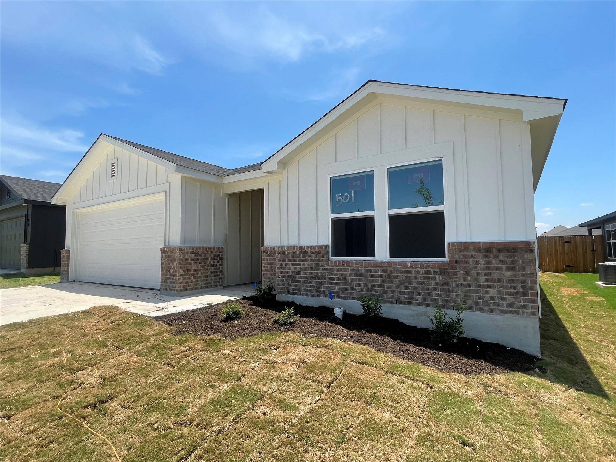 501 Double Vision RD, Jarrell, TX 76537