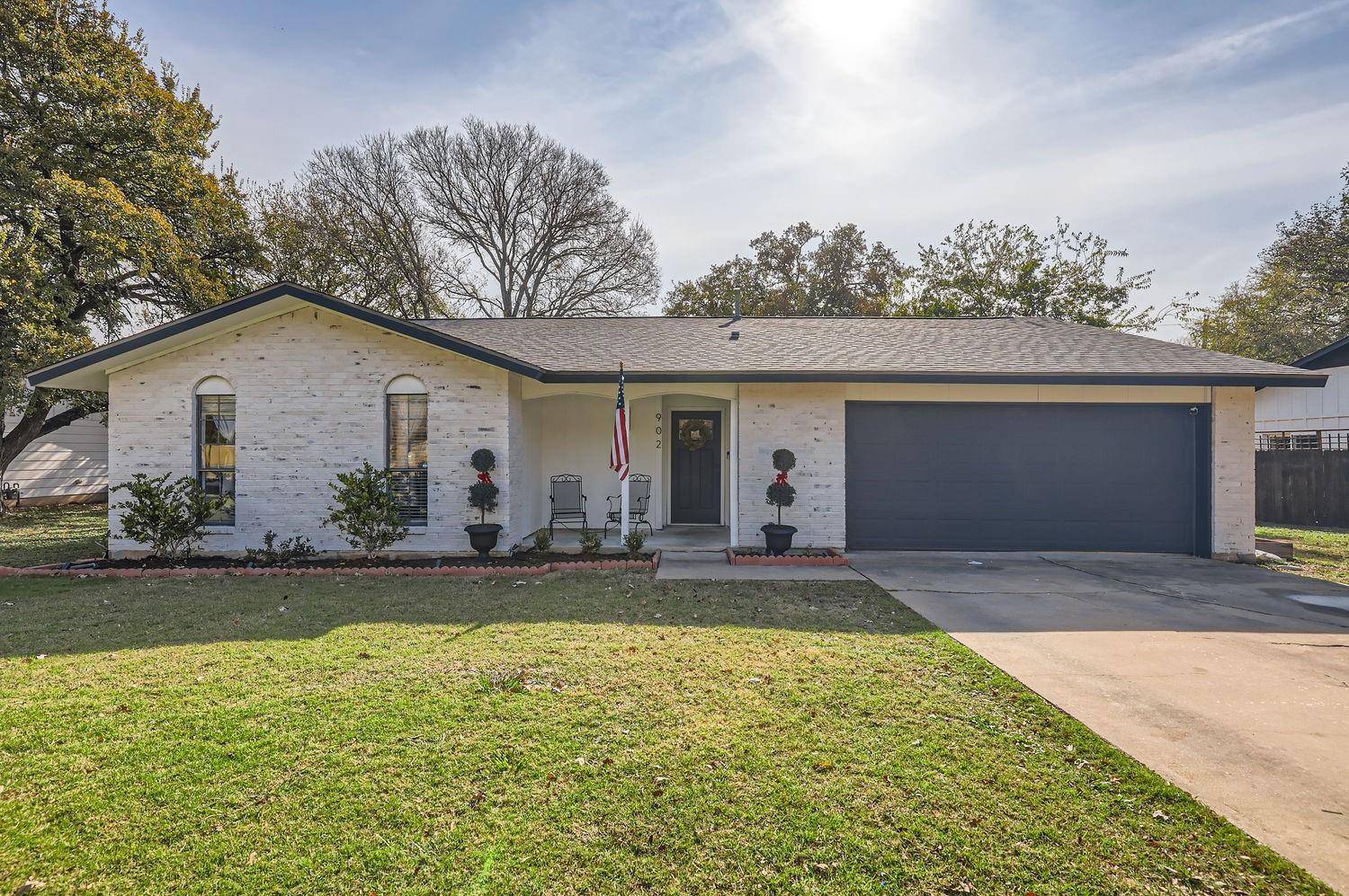 902 River Bend Dr DR, Georgetown, TX 78628