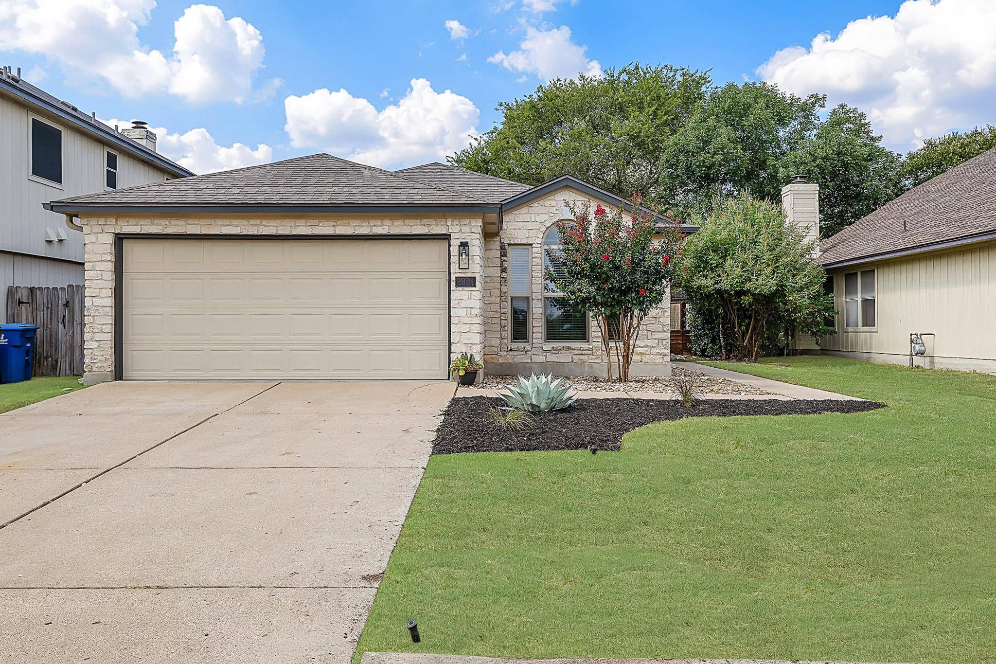 2924 Settlement DR, Round Rock, TX 78664