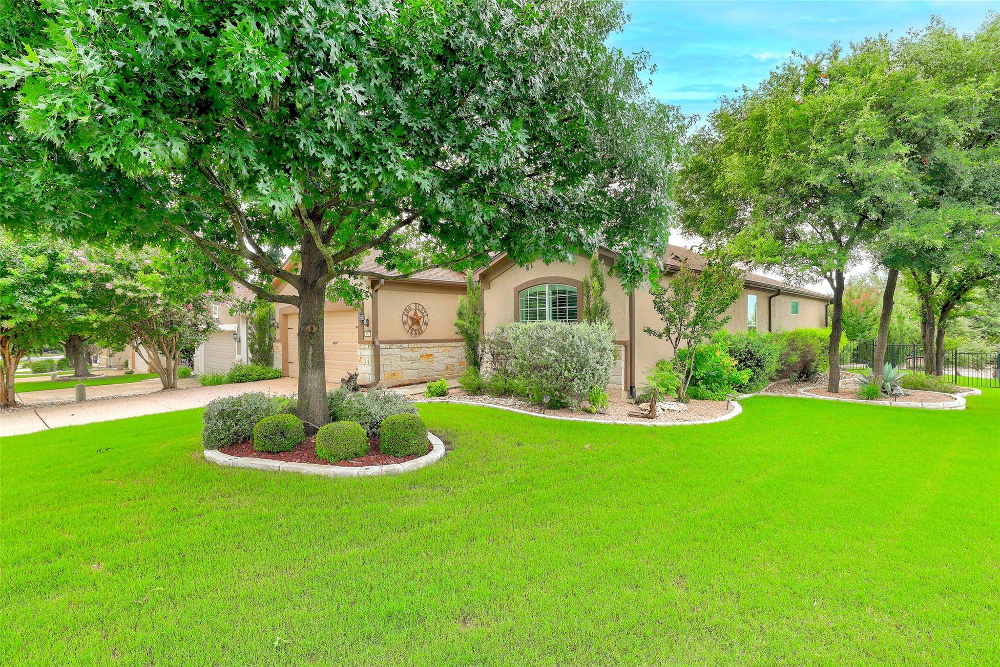802 Apache Mountain LN, Georgetown, TX 78633