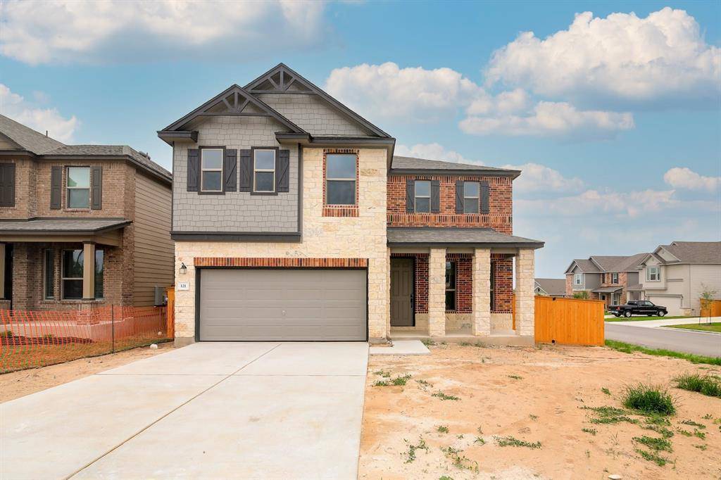 121 Outlaw DR, Jarrell, TX 76537