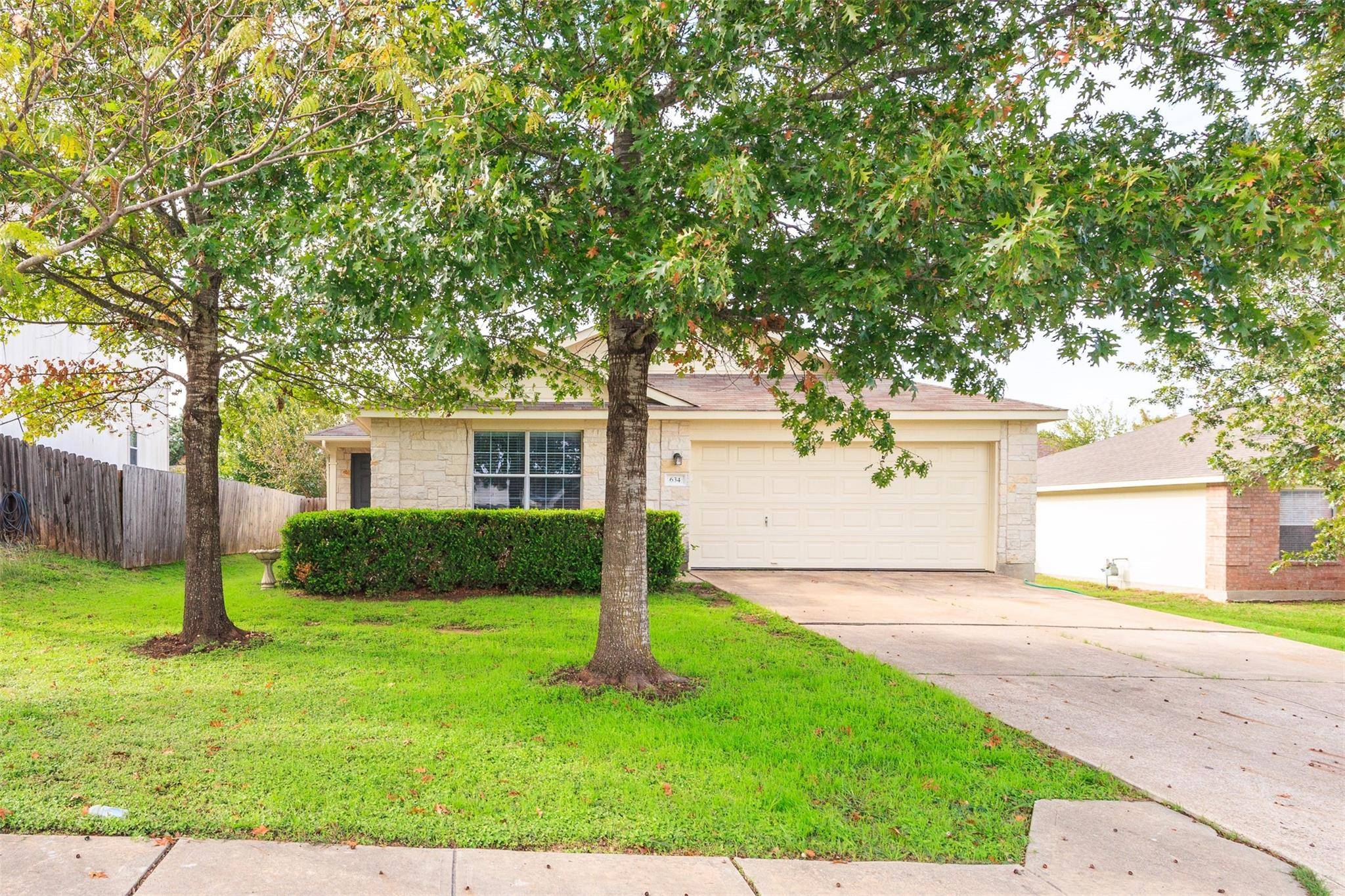 634 Dandelion LOOP, Kyle, TX 78640