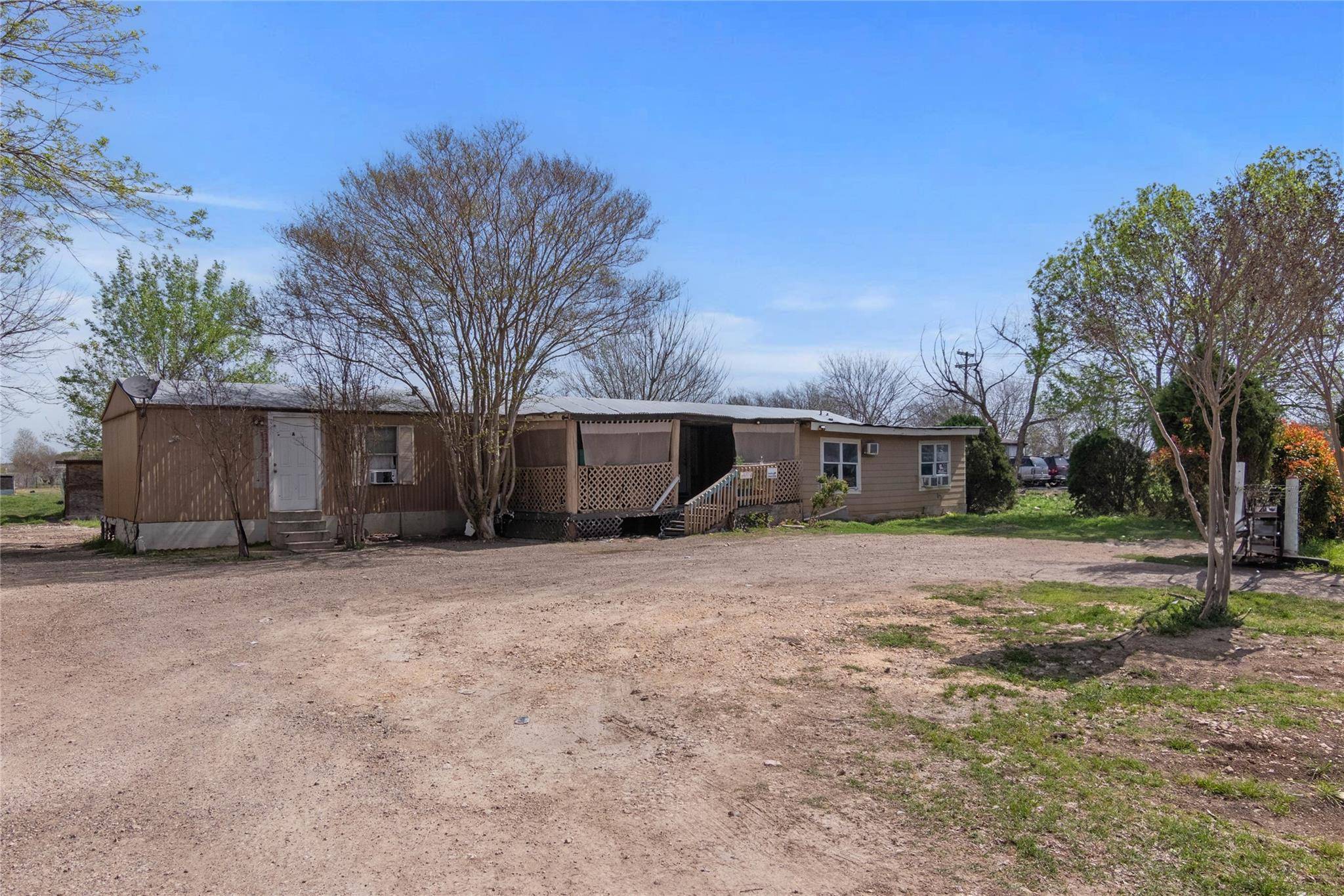 1185 S Mathias LN, Kyle, TX 78640