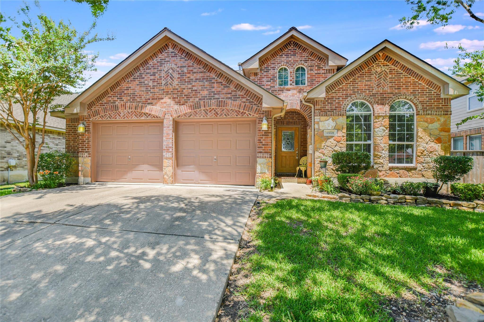 13721 Long Shadow DR, Manor, TX 78653