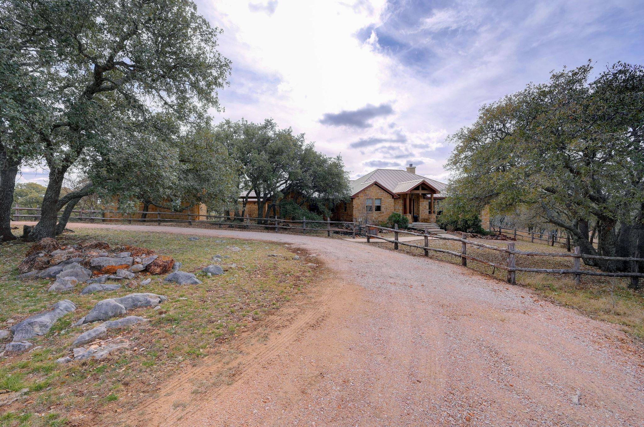 2551 Wolf Creek Ranch RD, Burnet, TX 78611