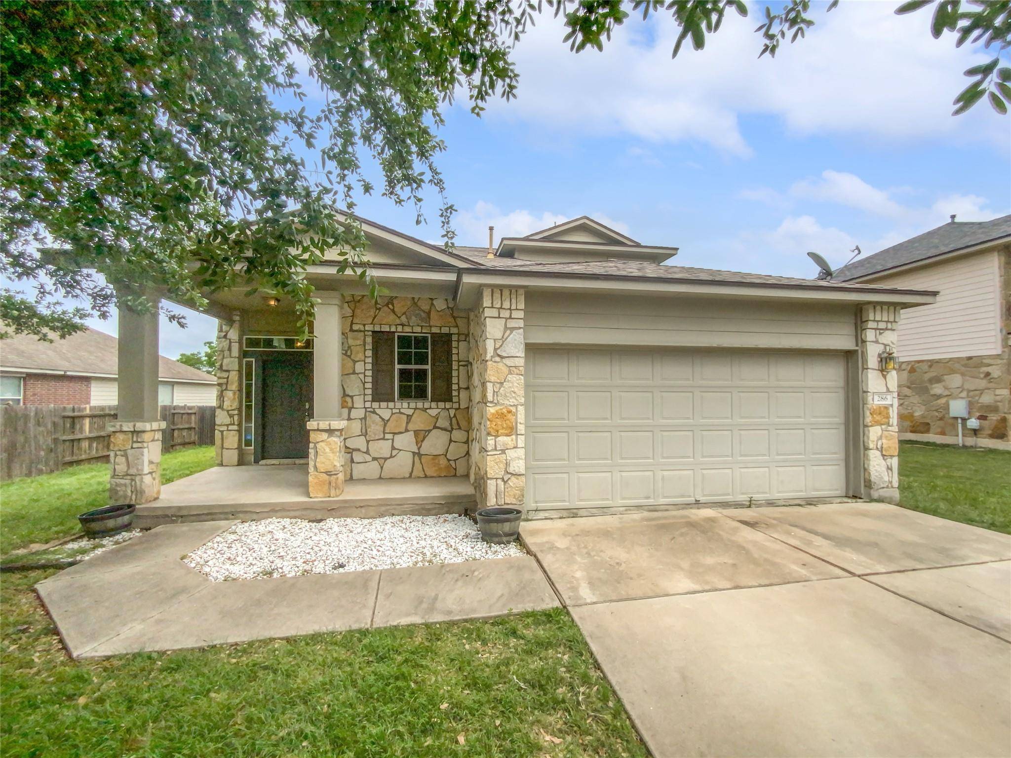 286 Fall DR, Kyle, TX 78640